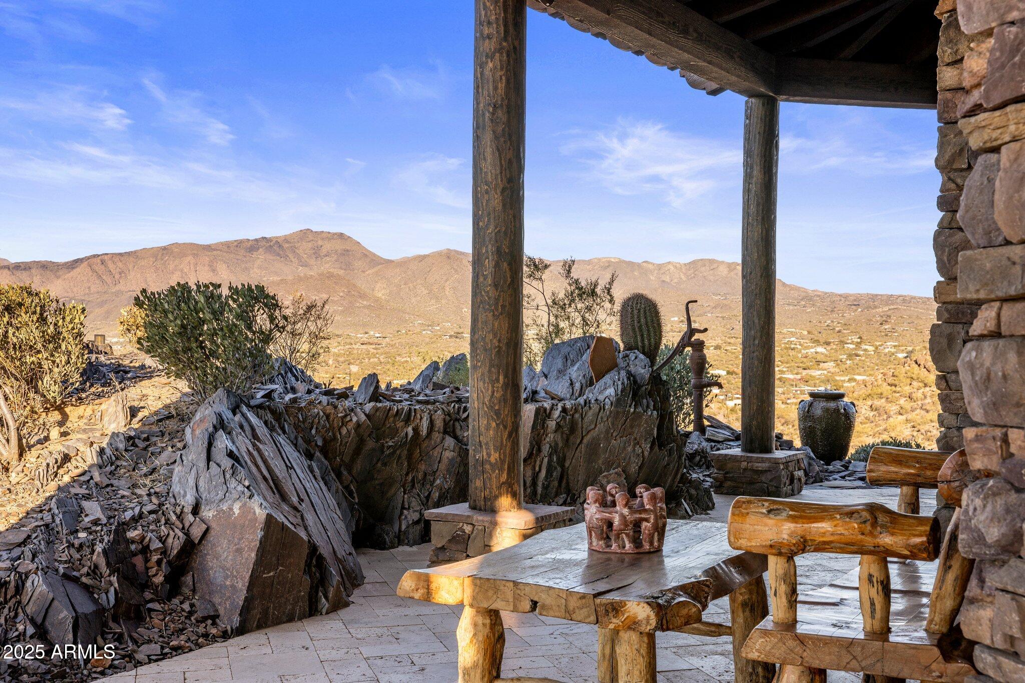 Black Mountain Ridgeline-Endless Sunrise/Sunset Views high above Cave Creek! - Residential