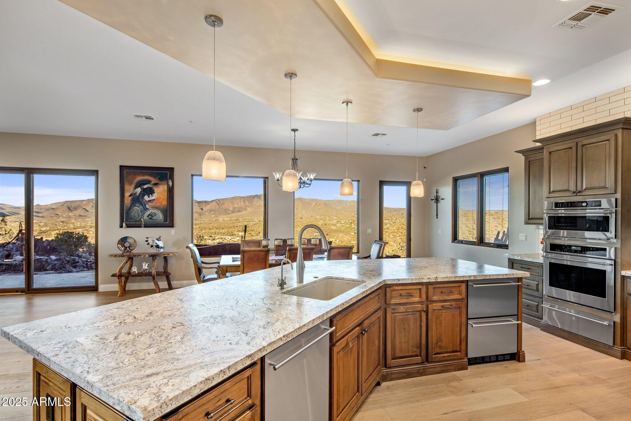Black Mountain Ridgeline-Endless Sunrise/Sunset Views high above Cave Creek! - Residential