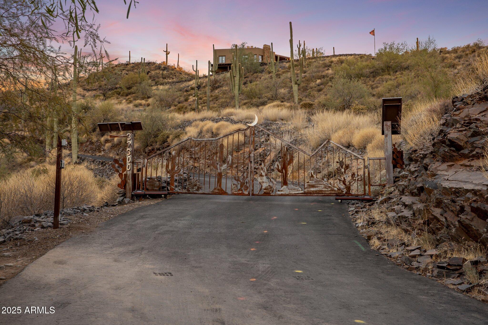 Black Mountain Ridgeline-Endless Sunrise/Sunset Views high above Cave Creek! - Residential