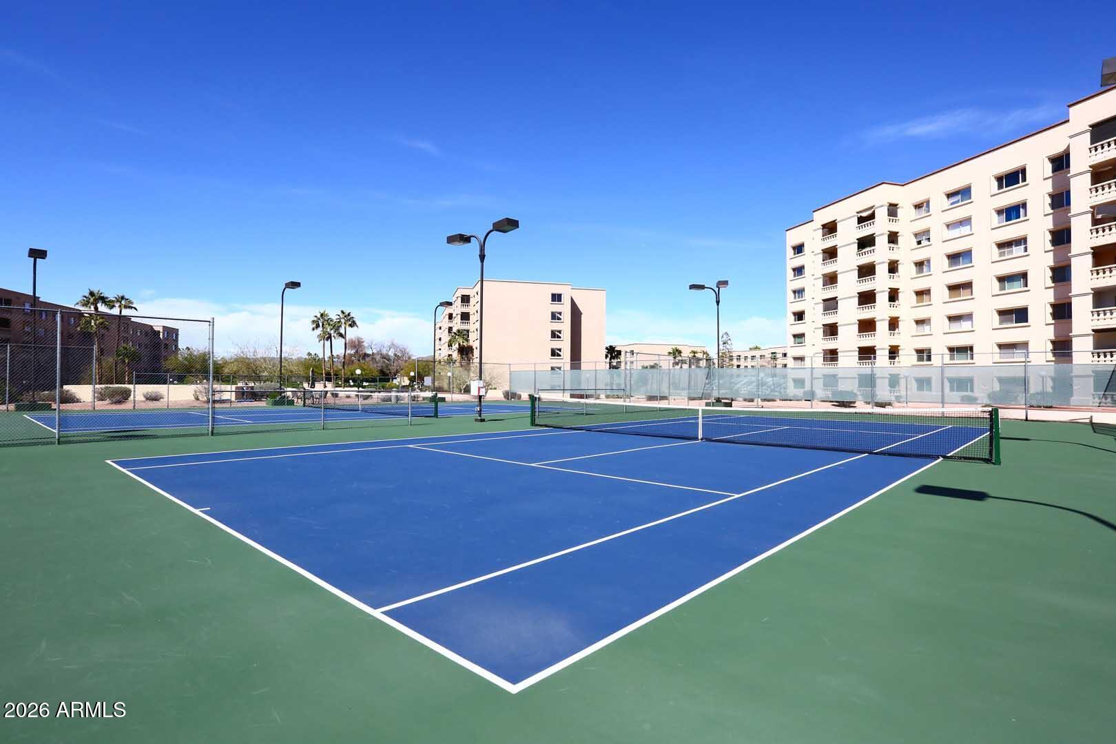 SCOTTSDALE SHADOWS 2 - Residential