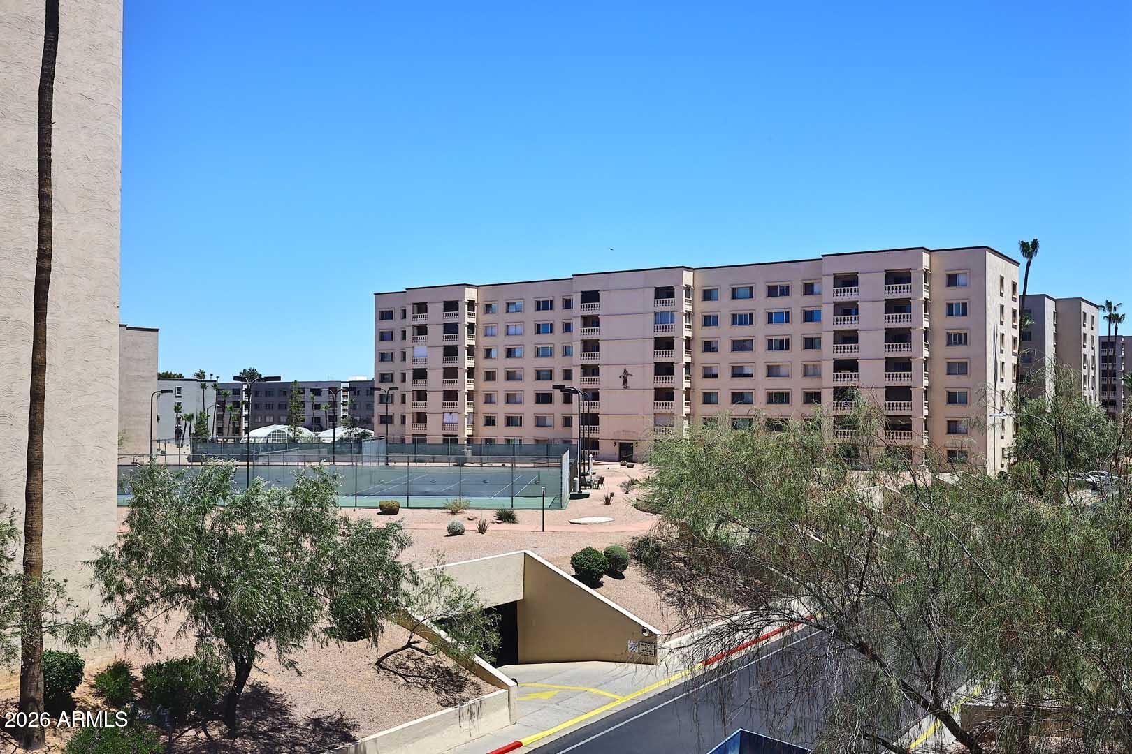 SCOTTSDALE SHADOWS 2 - Residential