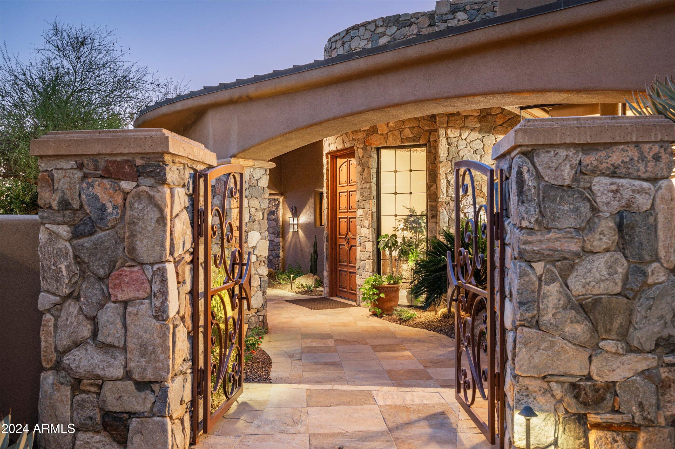 DESERT MOUNTAIN - Residential