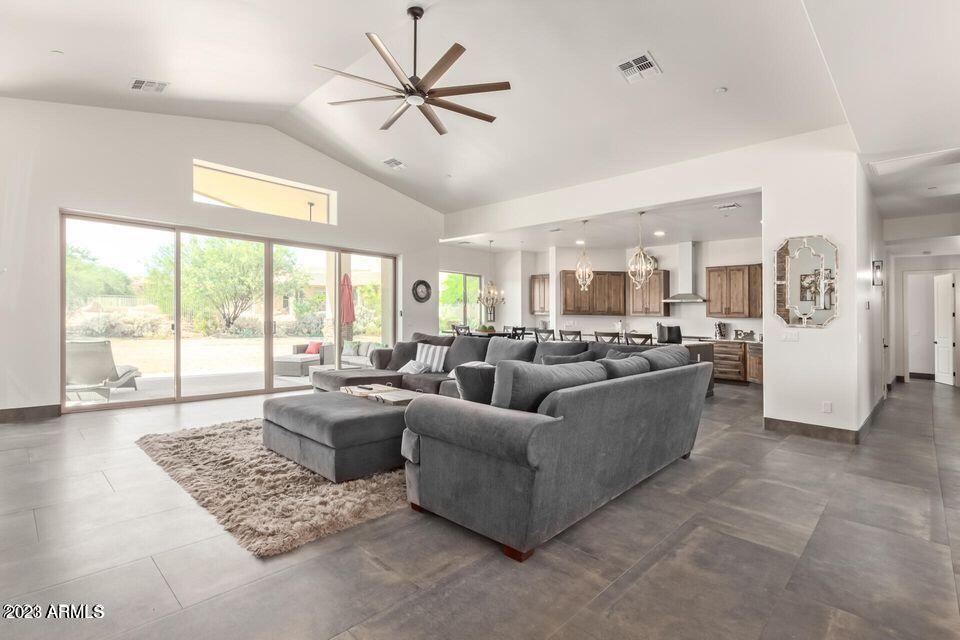 TONTO VERDE GOLF CLUB COMMUNITY - Residential