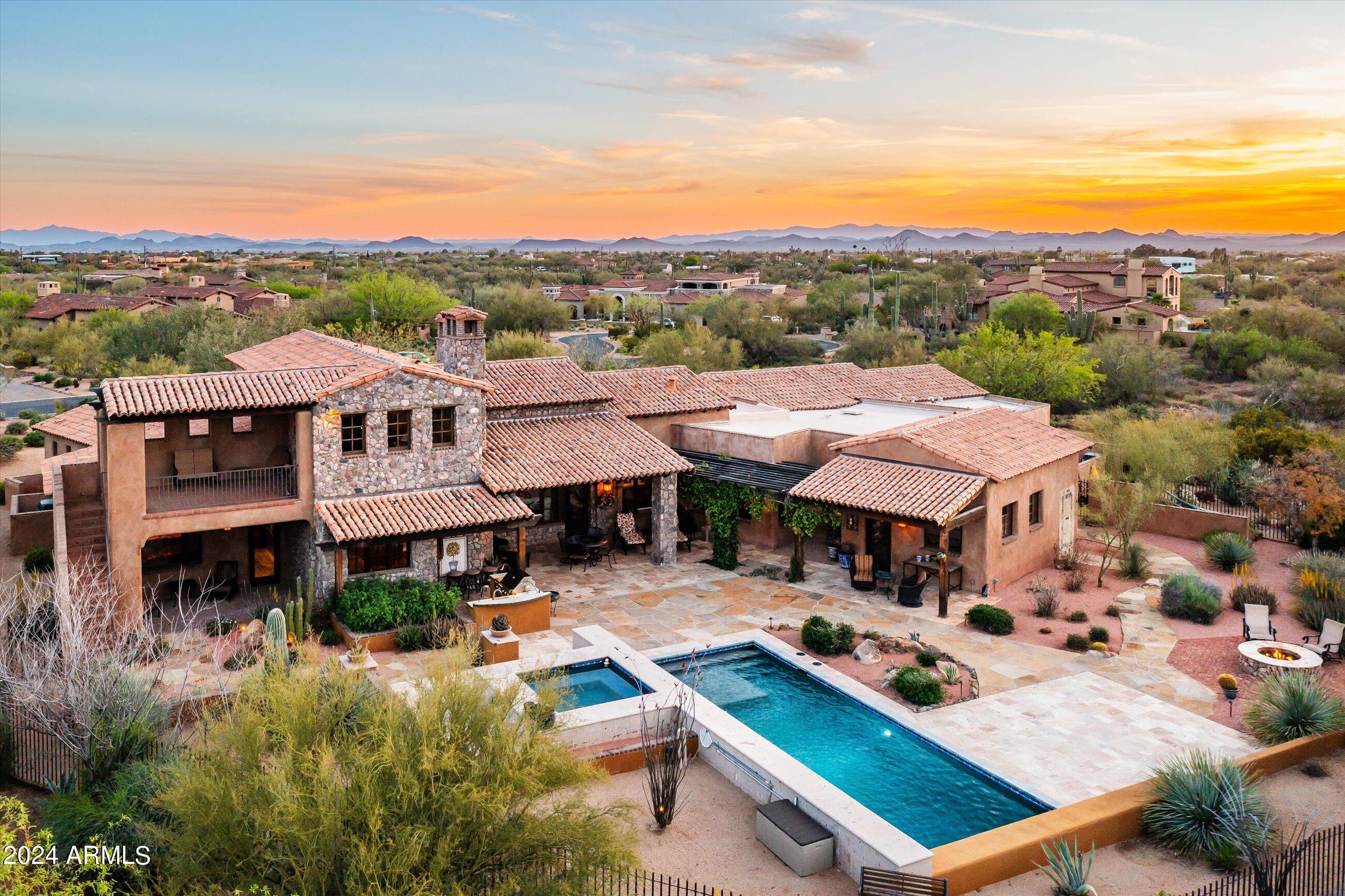 WHISPER ROCK - Residential