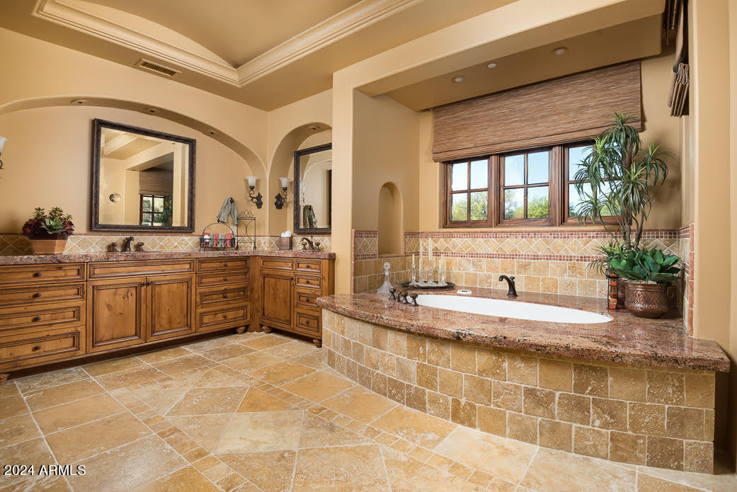 WHISPER ROCK - Residential