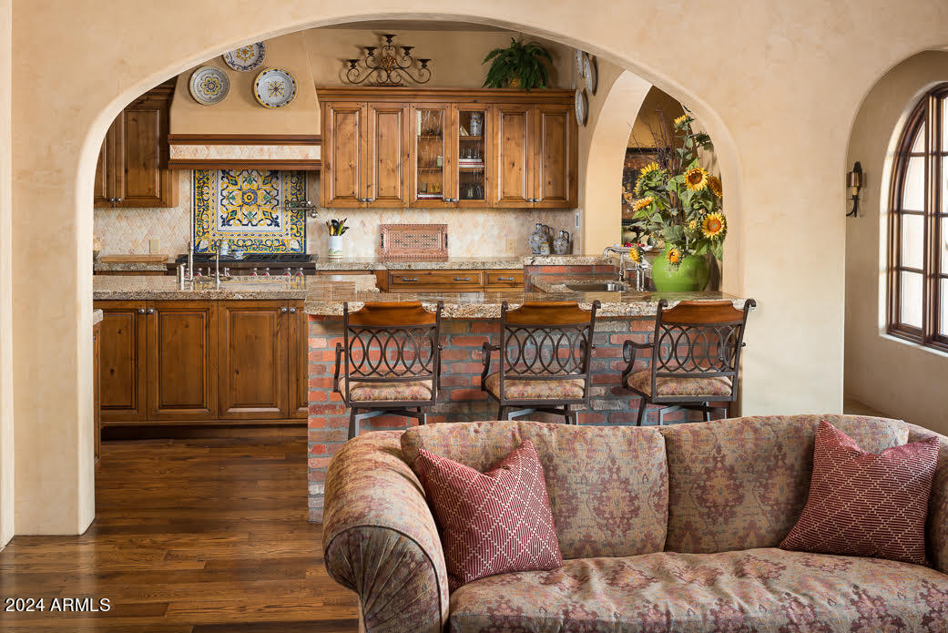 WHISPER ROCK - Residential