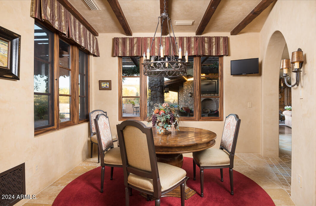 WHISPER ROCK - Residential