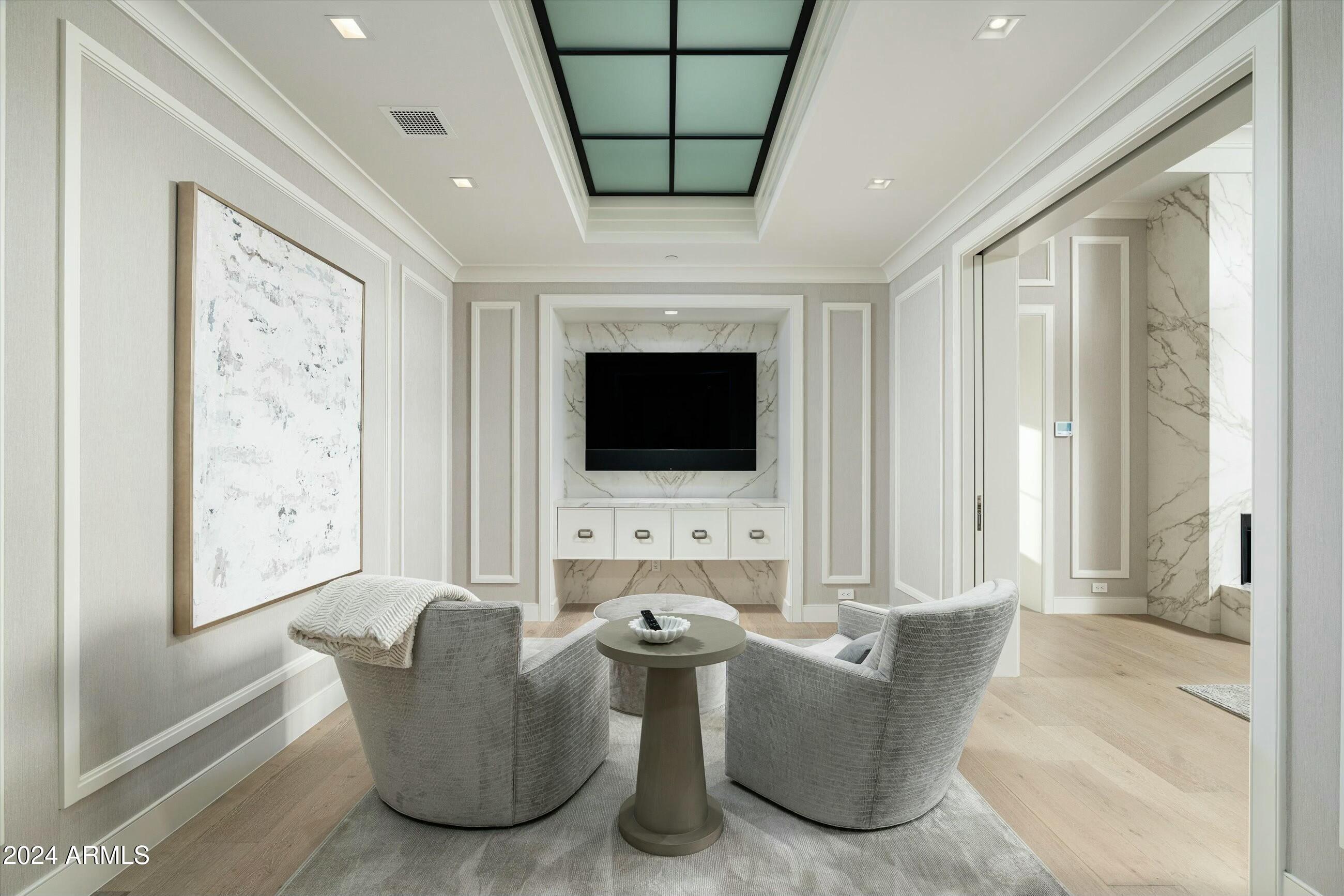 WHISPER ROCK - Residential