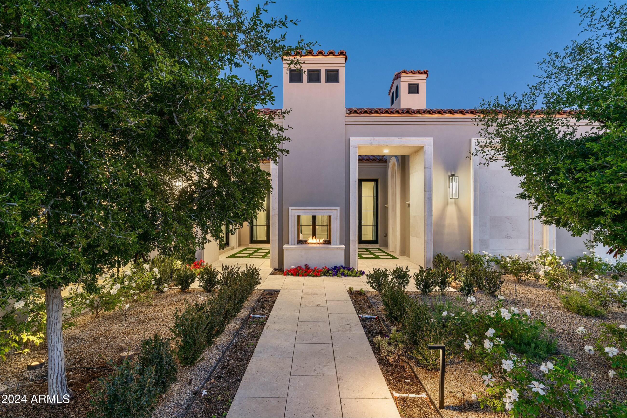 WHISPER ROCK - Residential