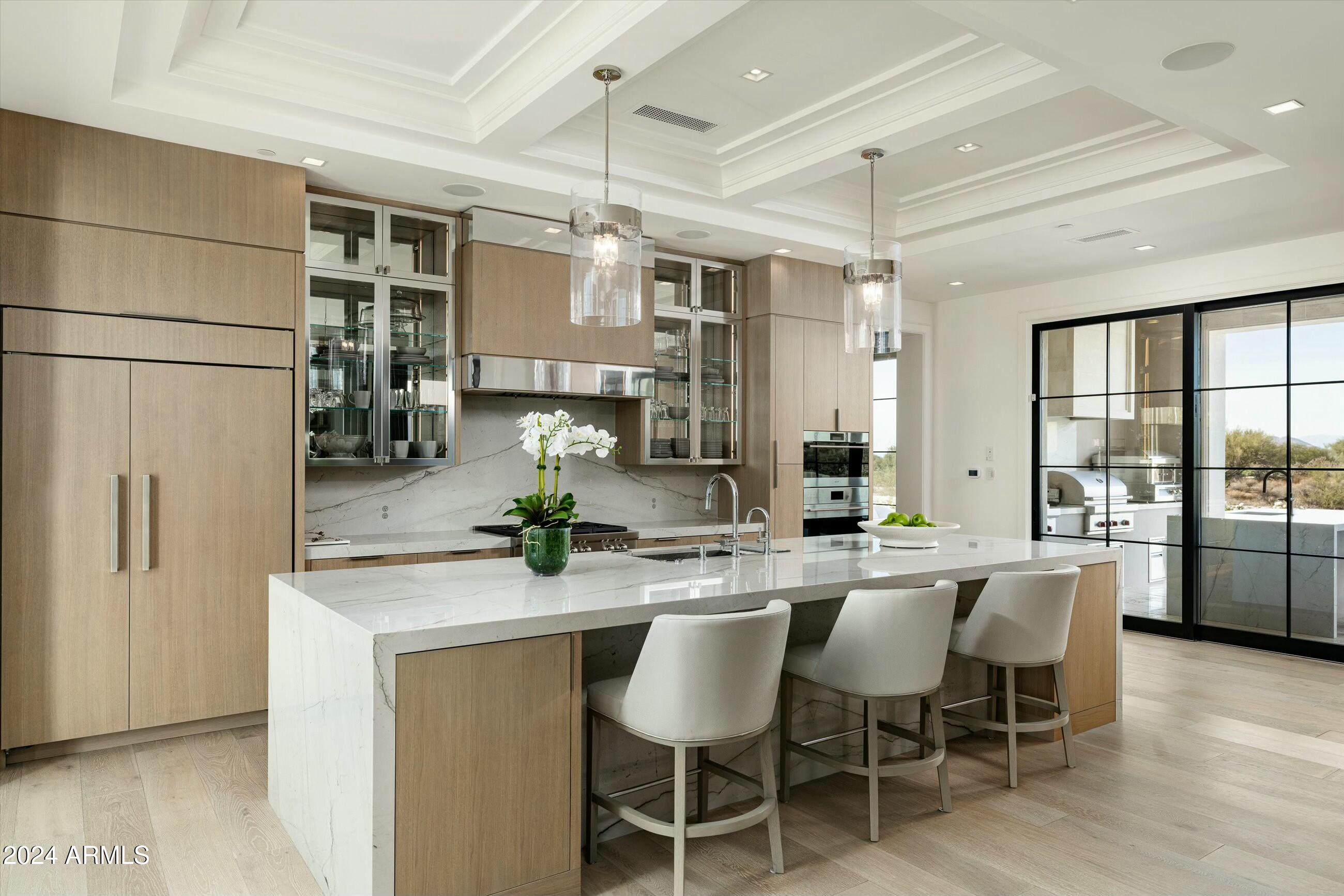 WHISPER ROCK - Residential