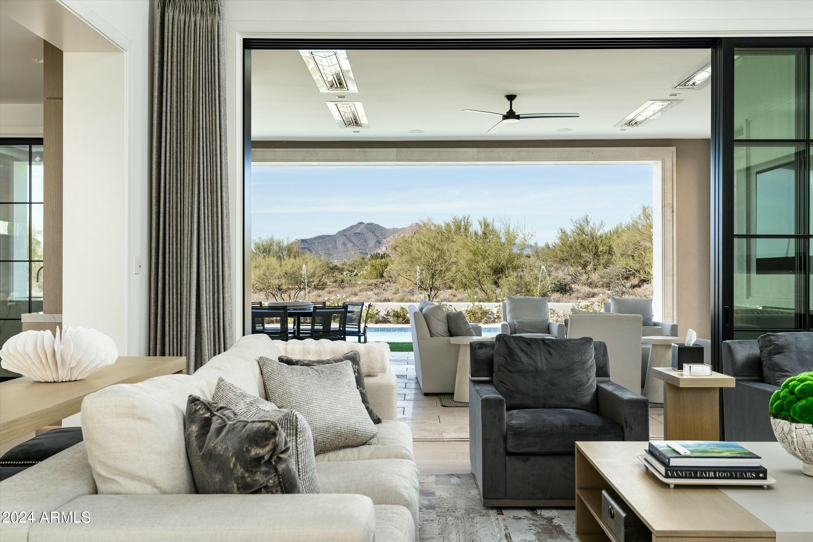 WHISPER ROCK - Residential