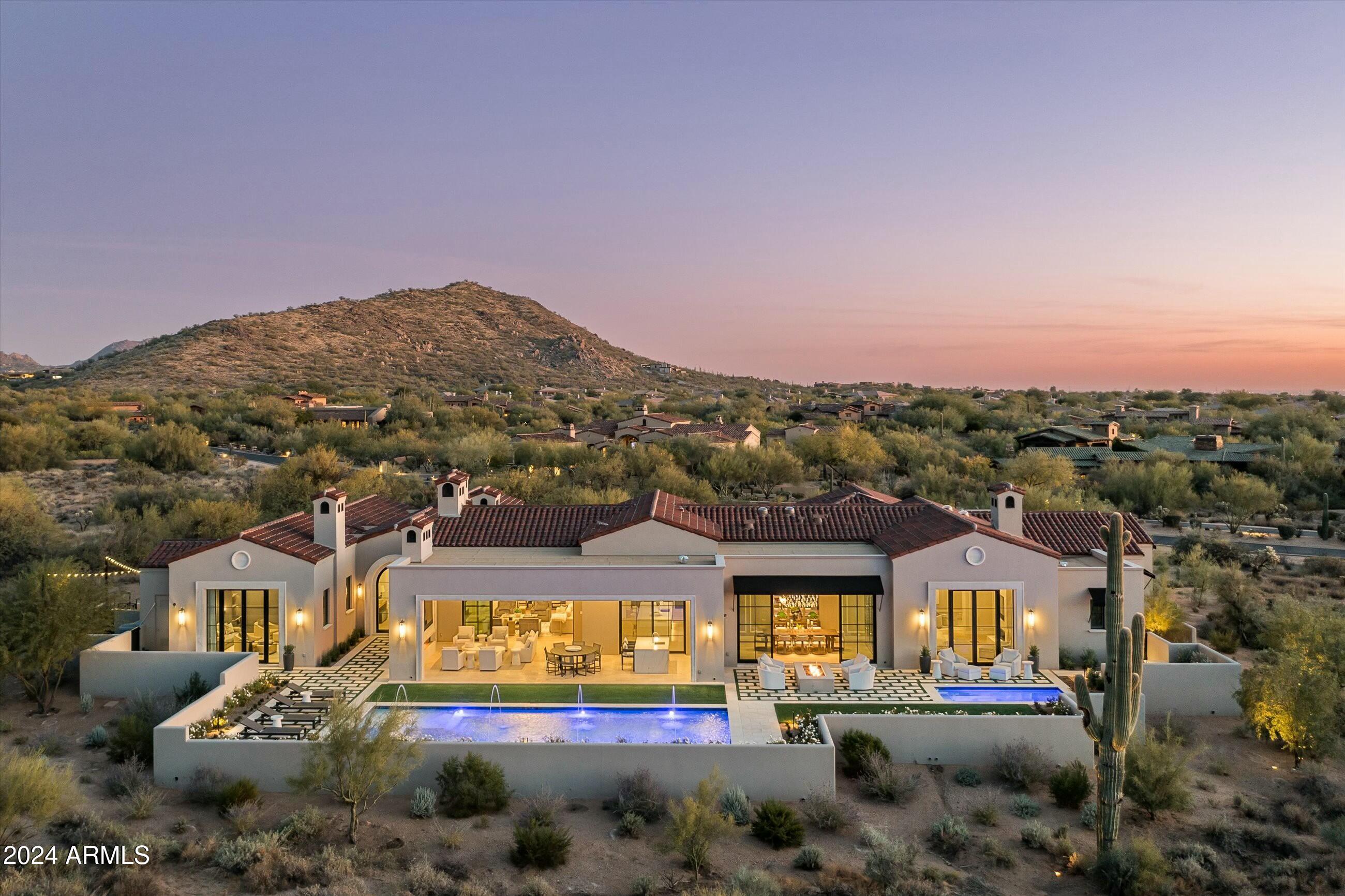 WHISPER ROCK - Residential