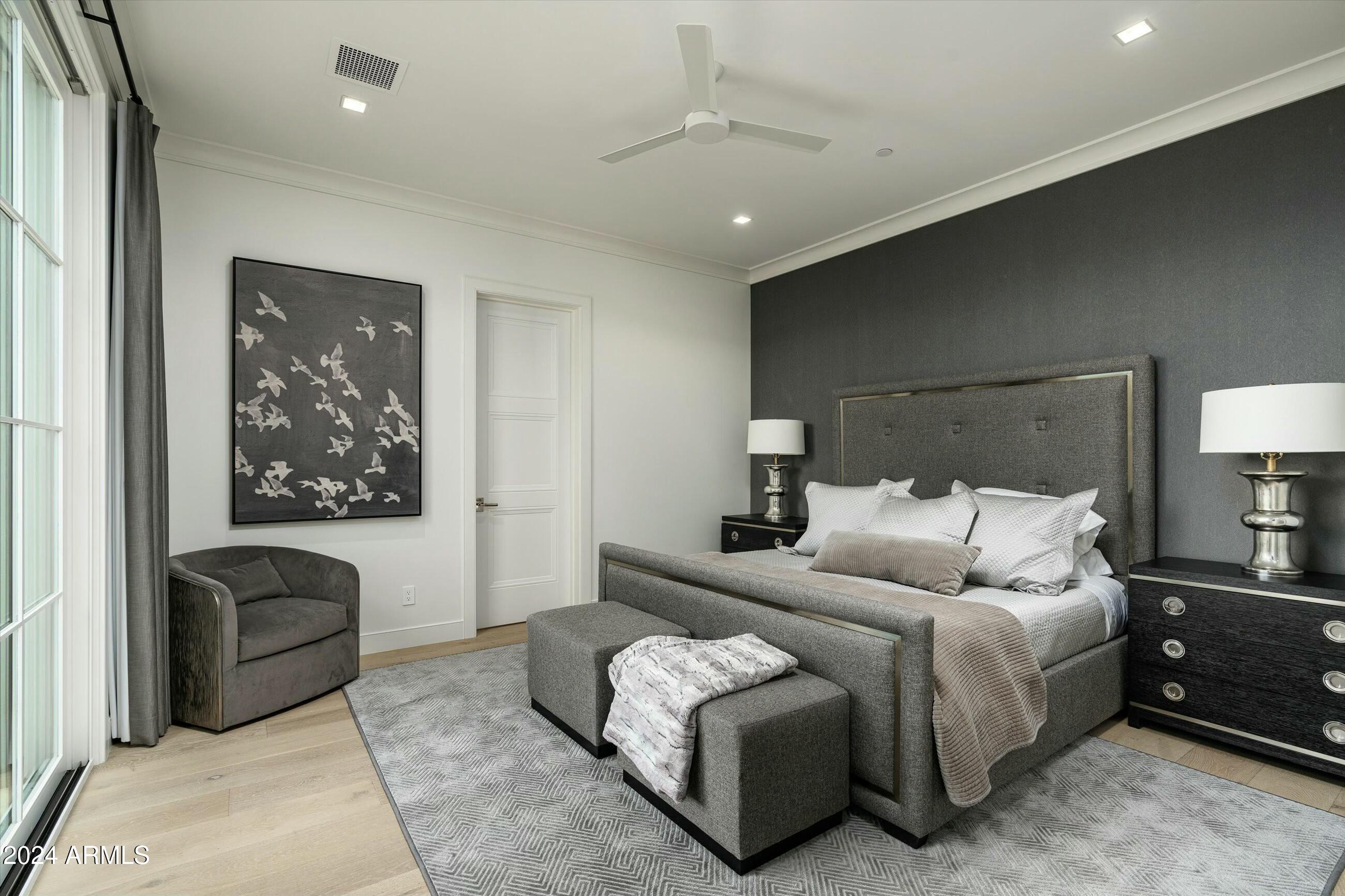 WHISPER ROCK - Residential