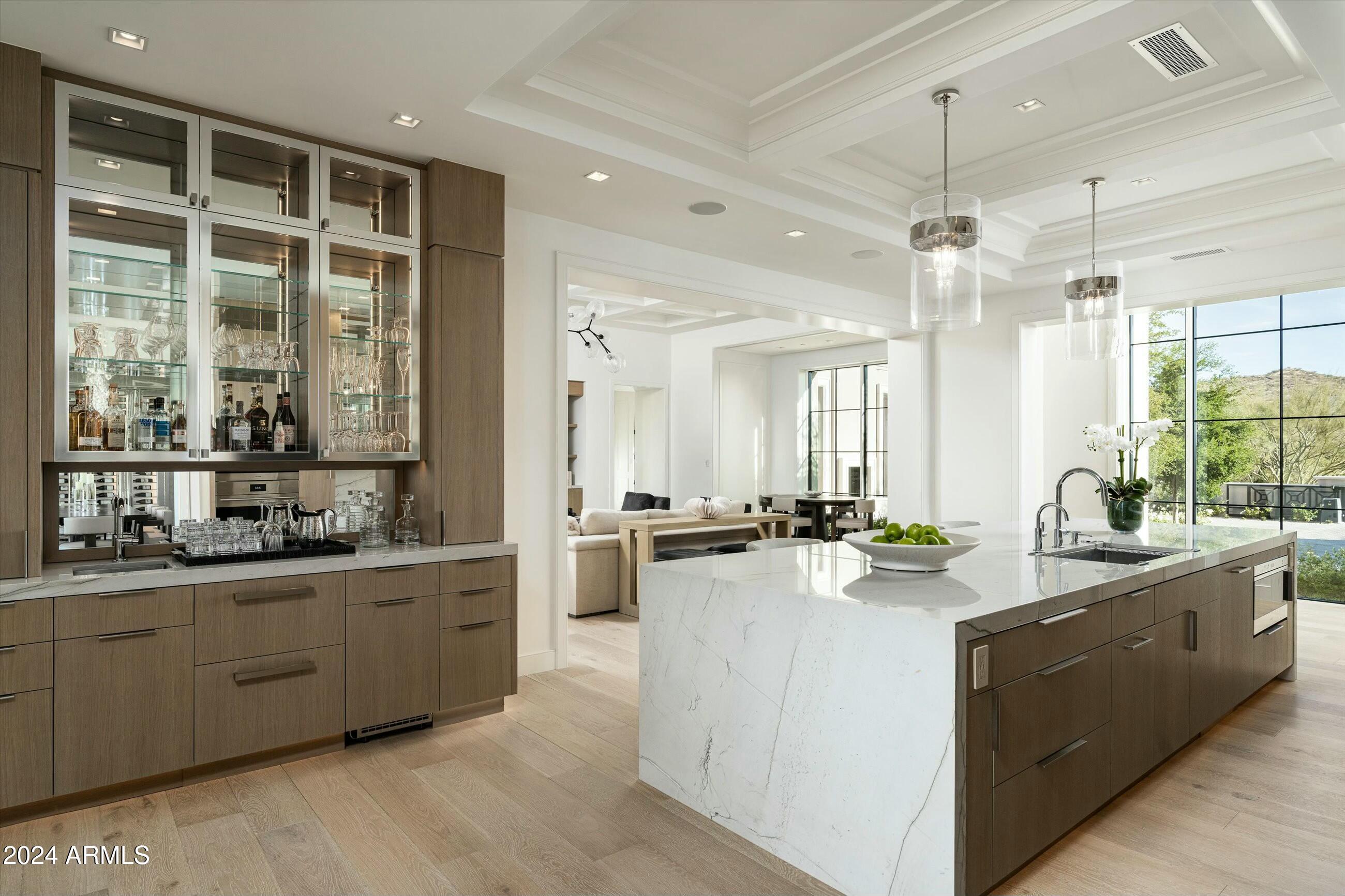 WHISPER ROCK - Residential
