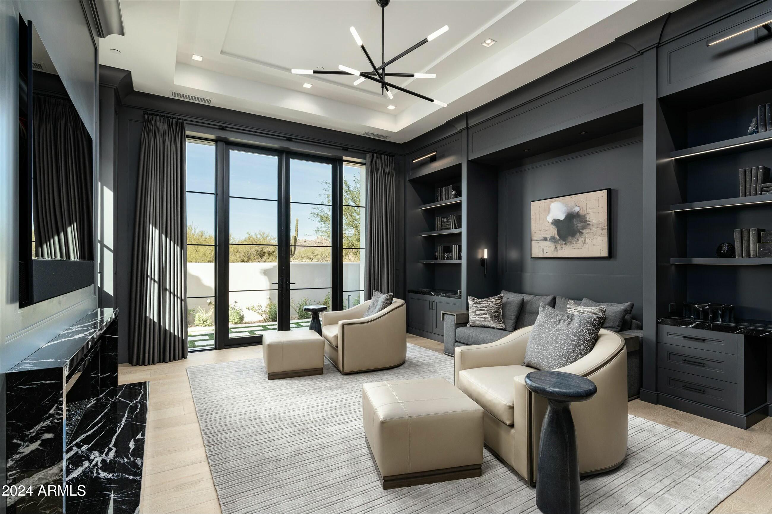 WHISPER ROCK - Residential