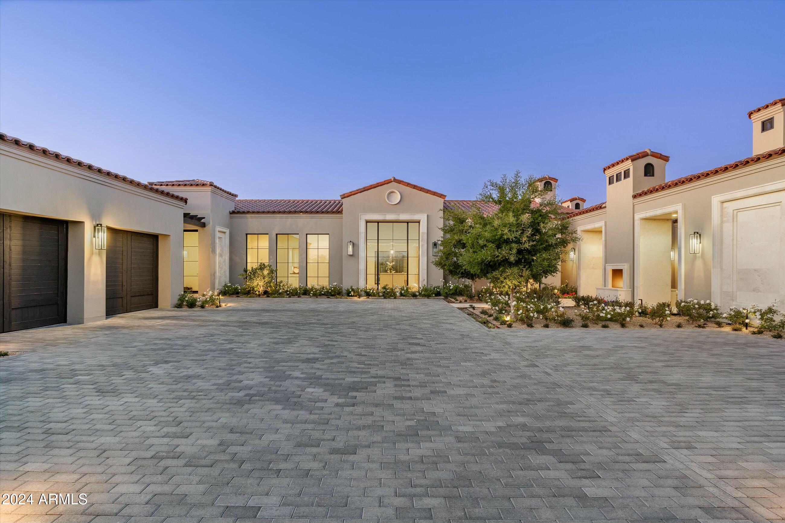 WHISPER ROCK - Residential