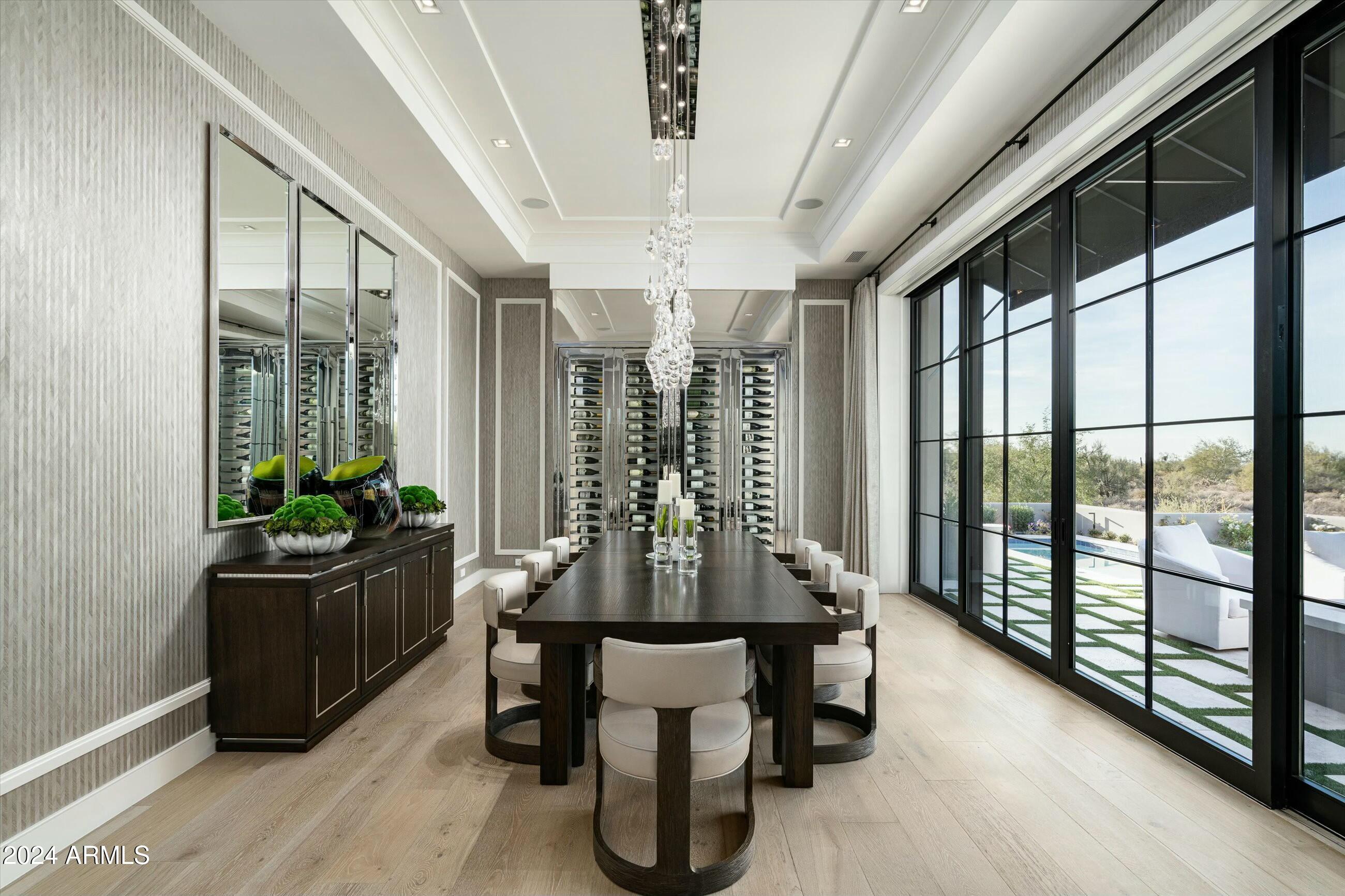 WHISPER ROCK - Residential