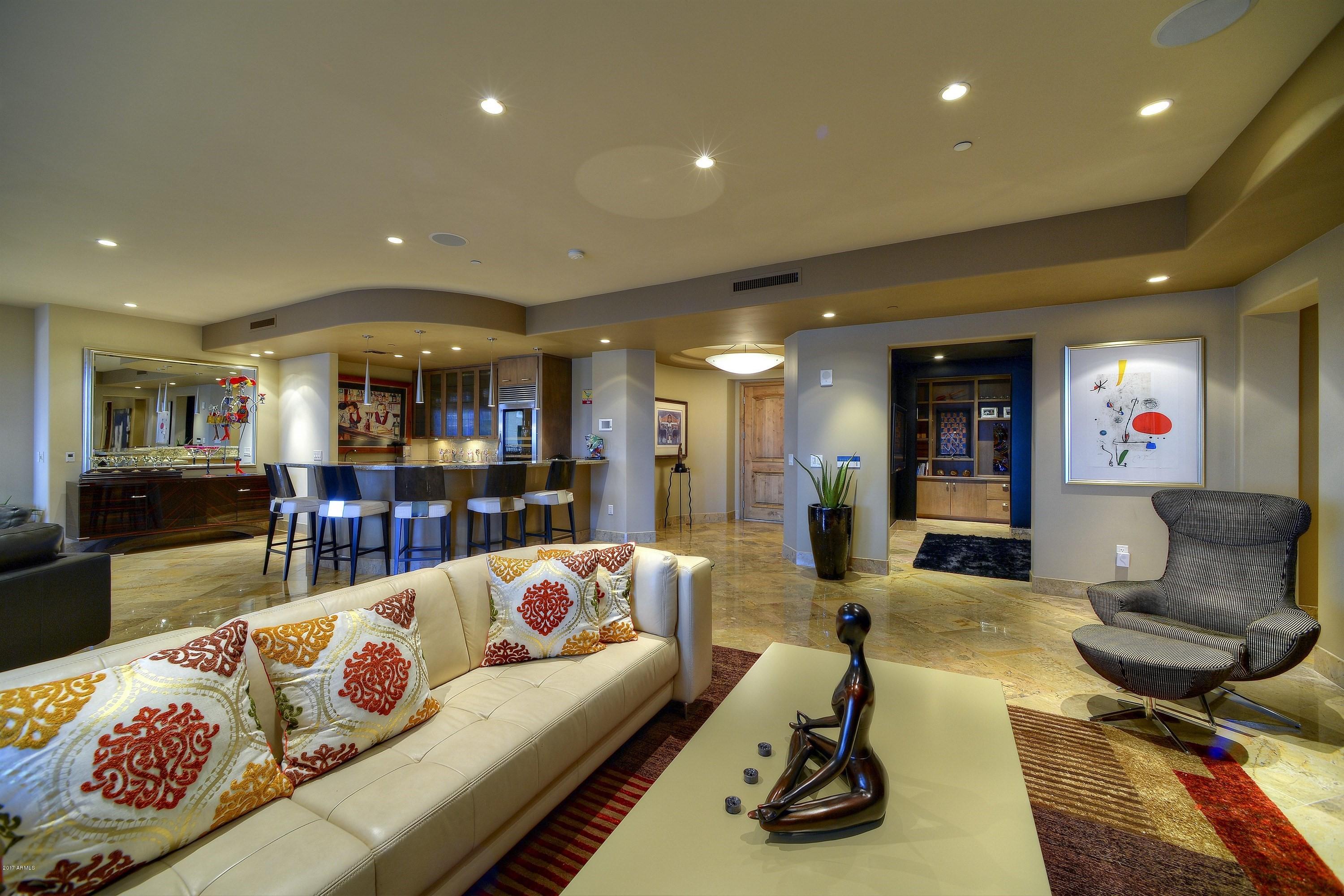 SCOTTSDALE WATERFRONT RESIDENCES - Residential