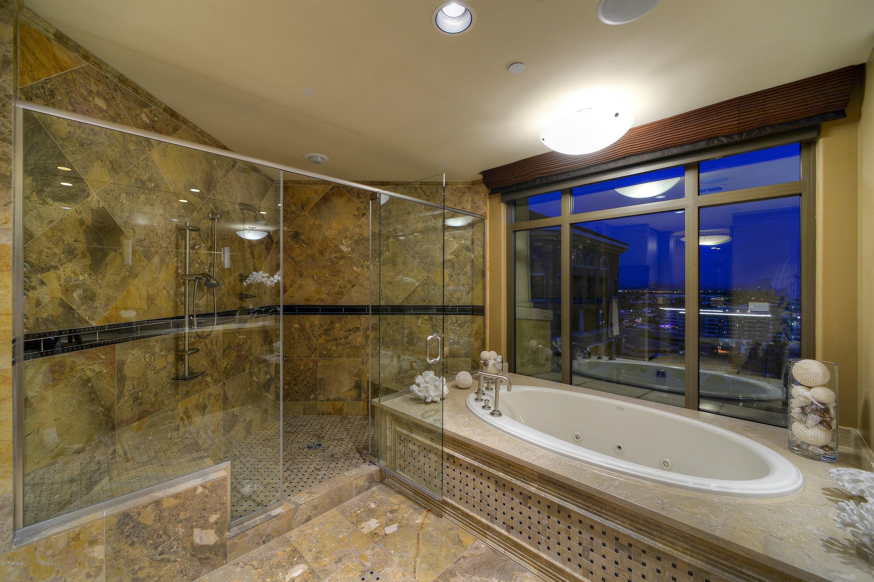 SCOTTSDALE WATERFRONT RESIDENCES - Residential