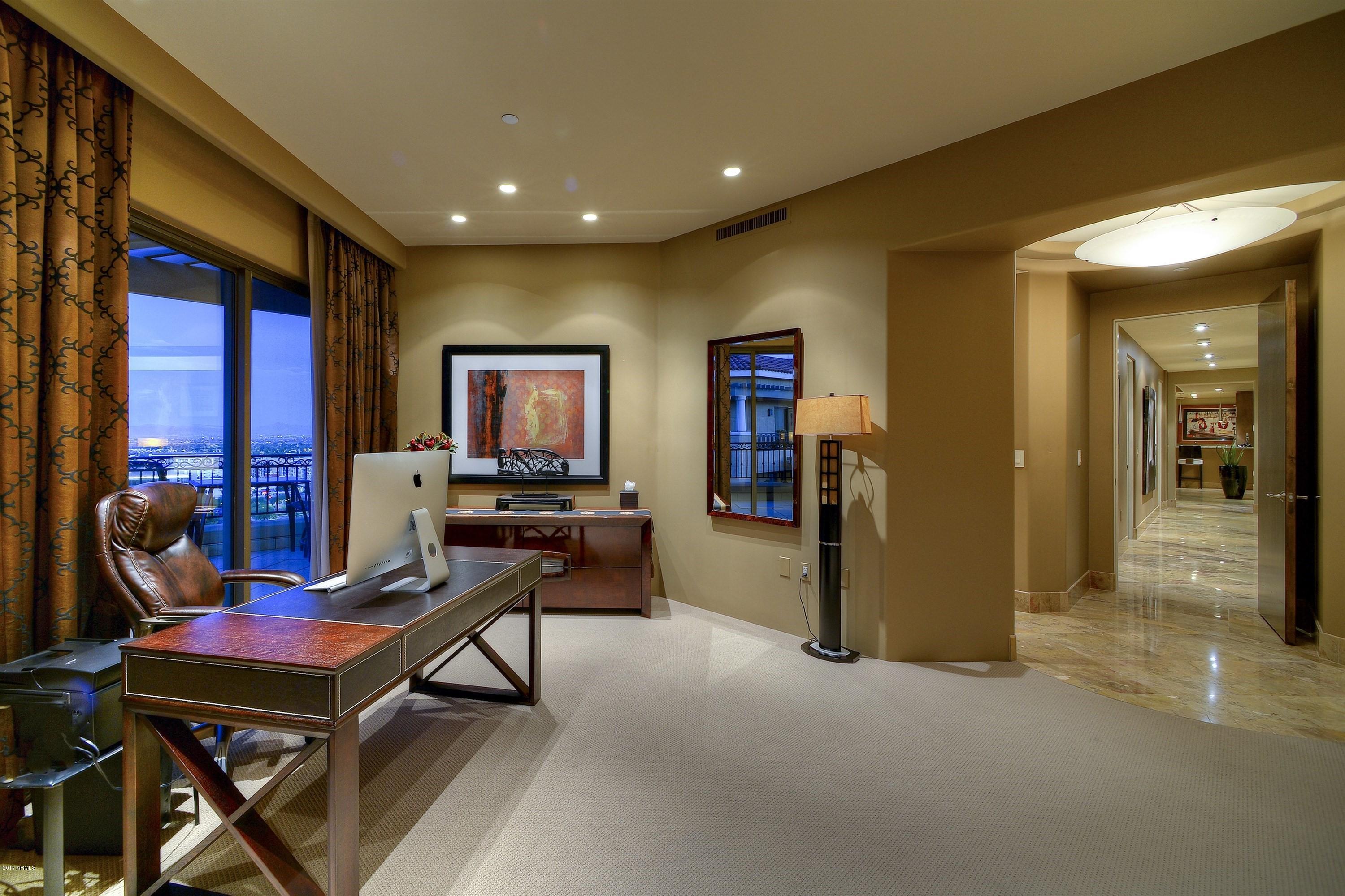 SCOTTSDALE WATERFRONT RESIDENCES - Residential