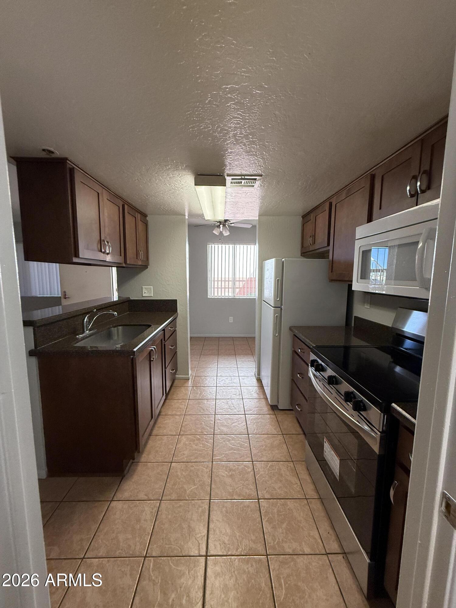 CLIFFS CONDOMINIUM - Residential