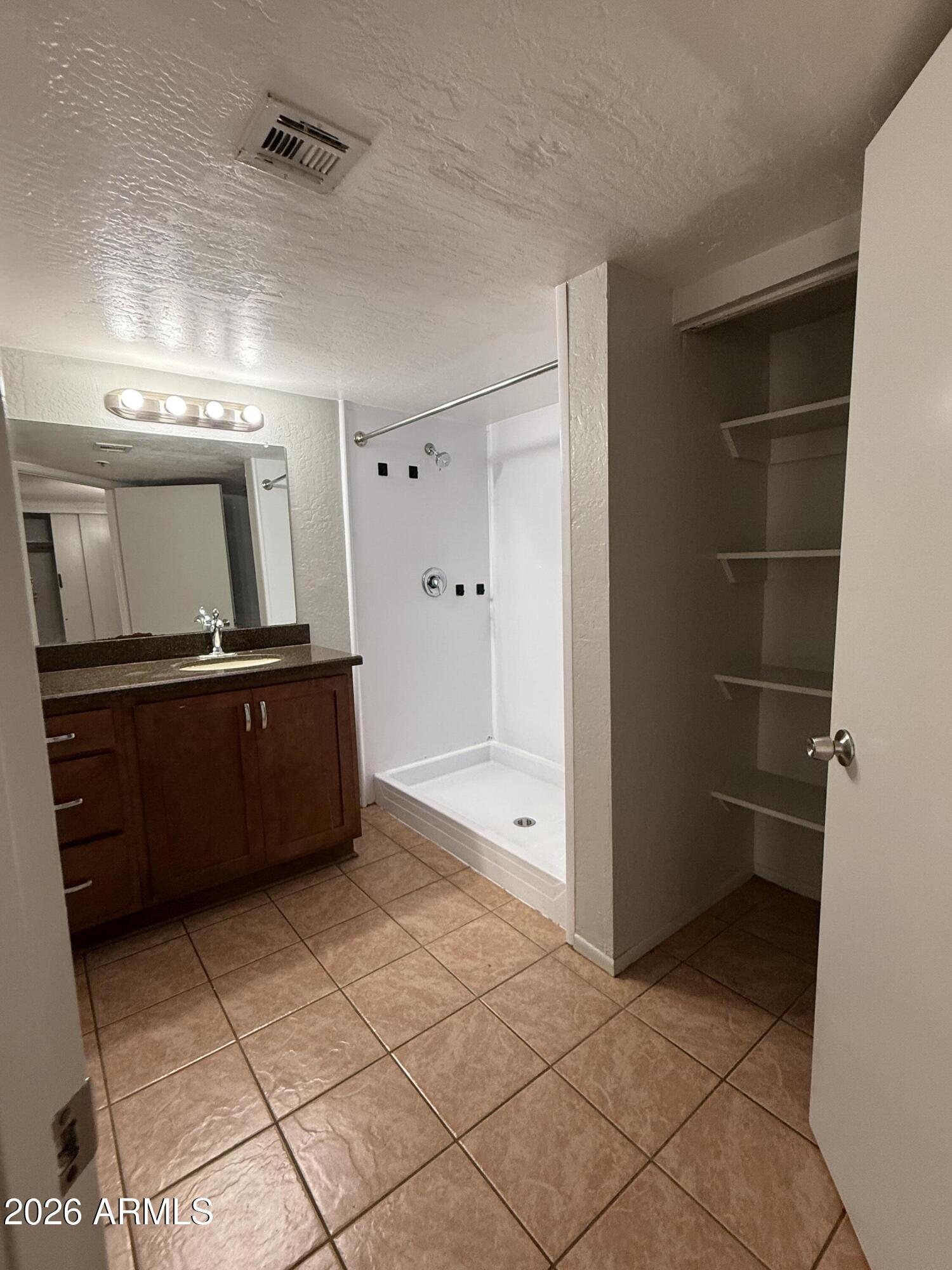 CLIFFS CONDOMINIUM - Residential