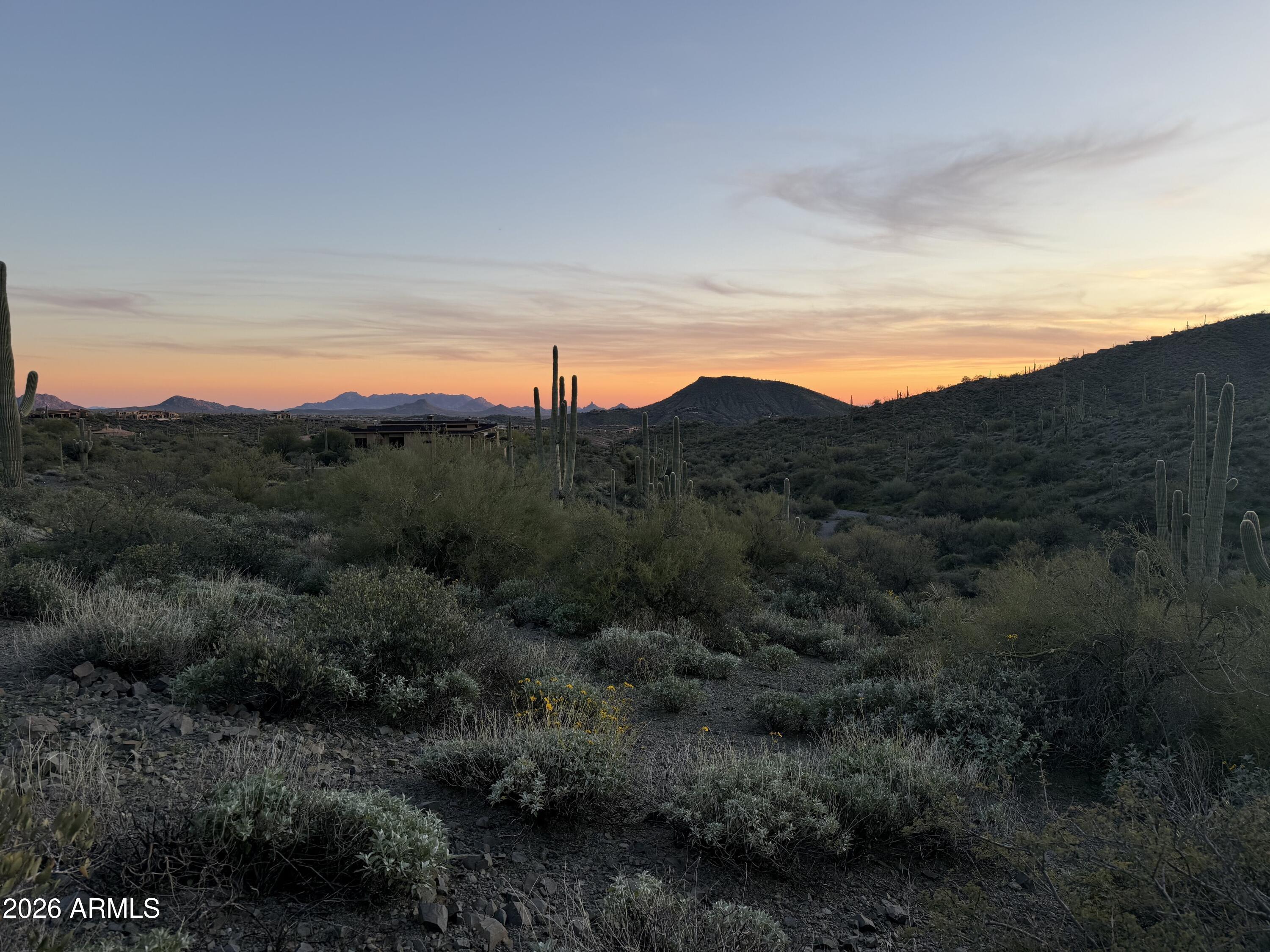DESERT MOUNTAIN - Land