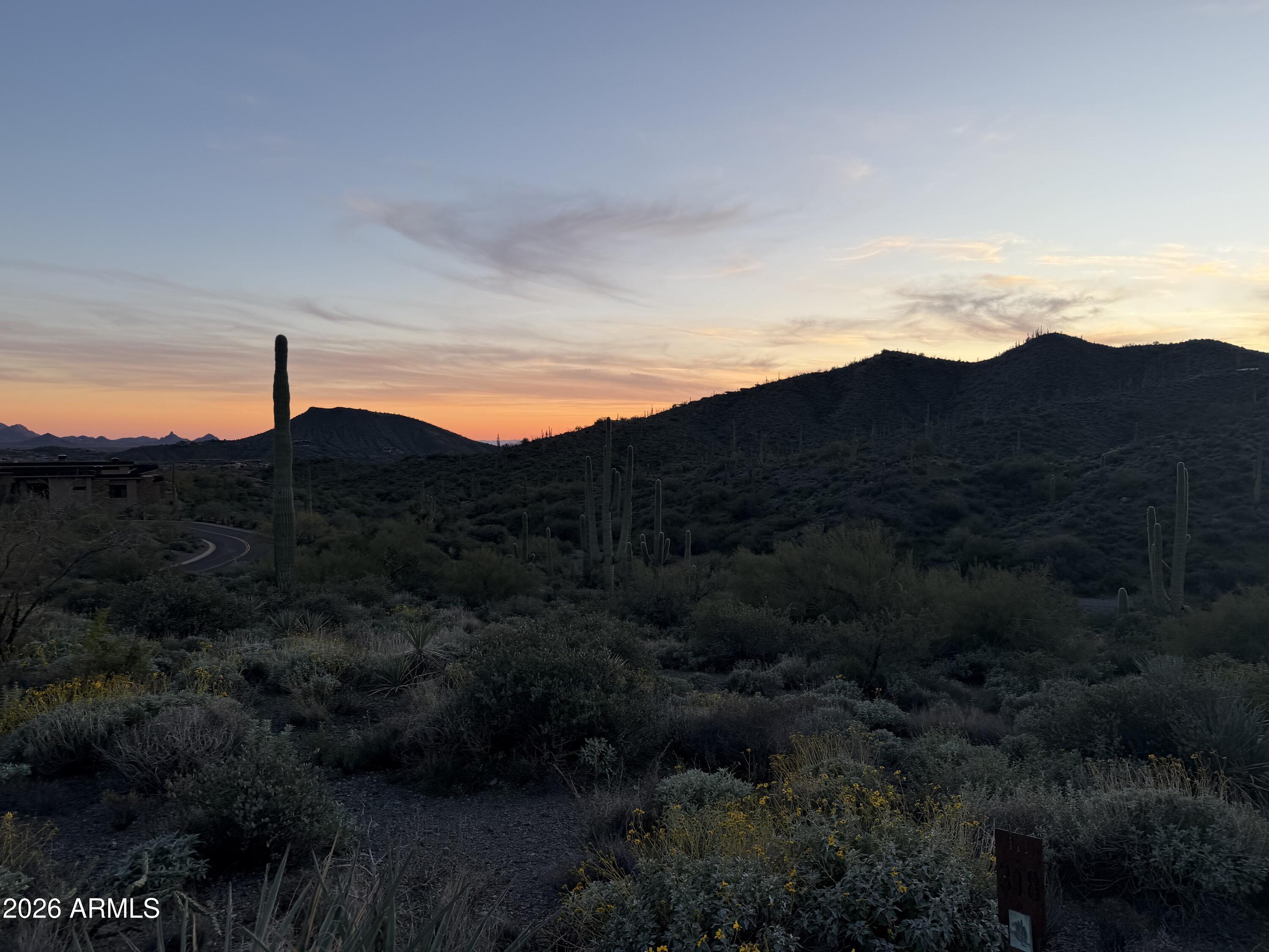 DESERT MOUNTAIN - Land