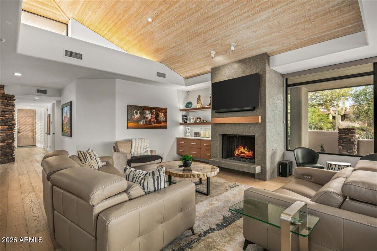DESERT MOUNTAIN PHASE 2 UNIT TWENTY-FIVE - Residential