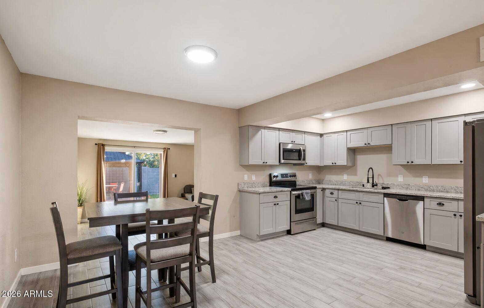 DESERT AIR GRANDE - Residential