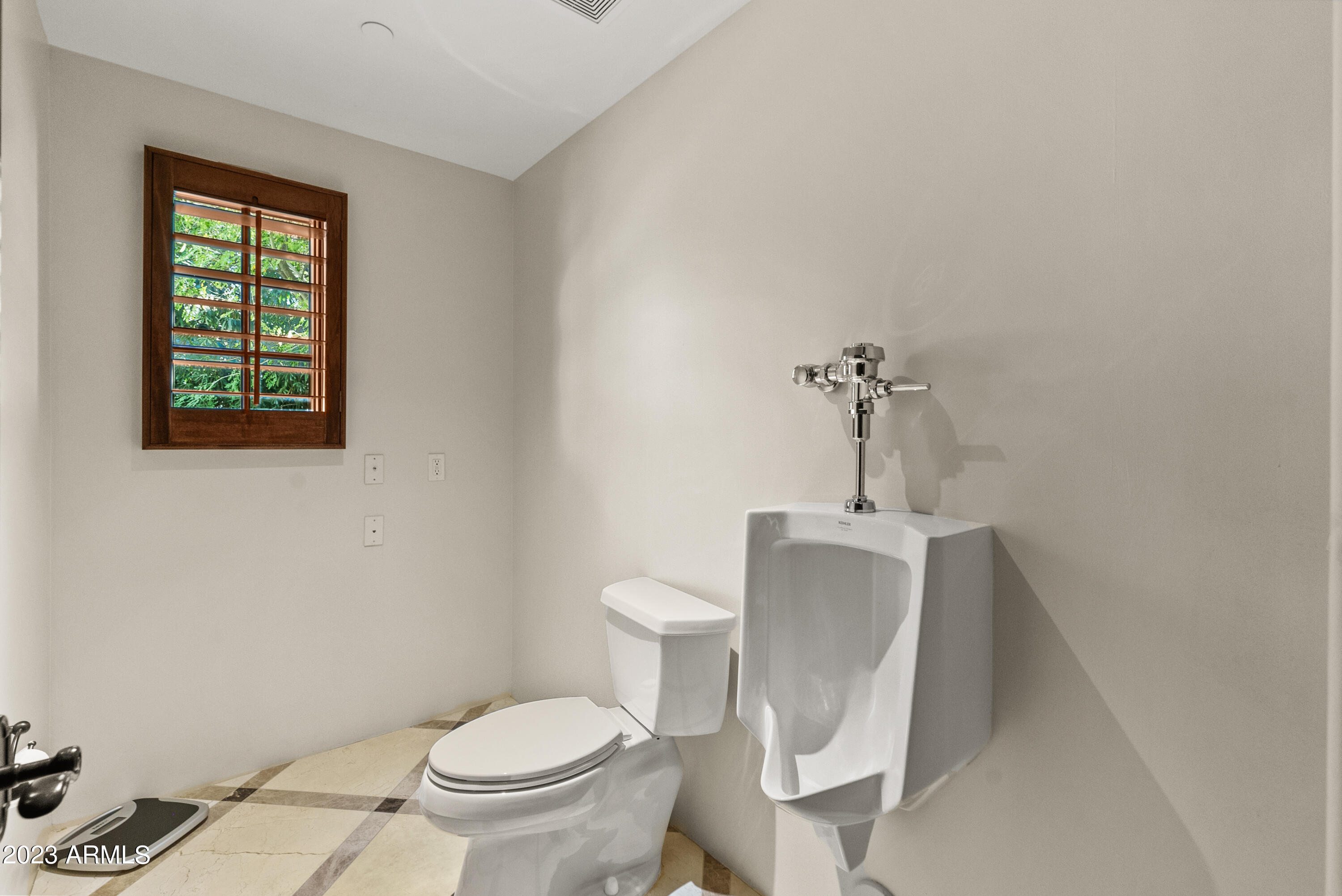 CAMELBACK COUNTRY CLUB ESTATES 2 AMENDED - Residential
