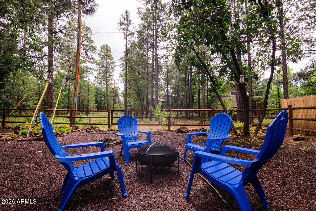 PINETOP LAKES MOUNTAIN HOMES UNIT 1 - Residential