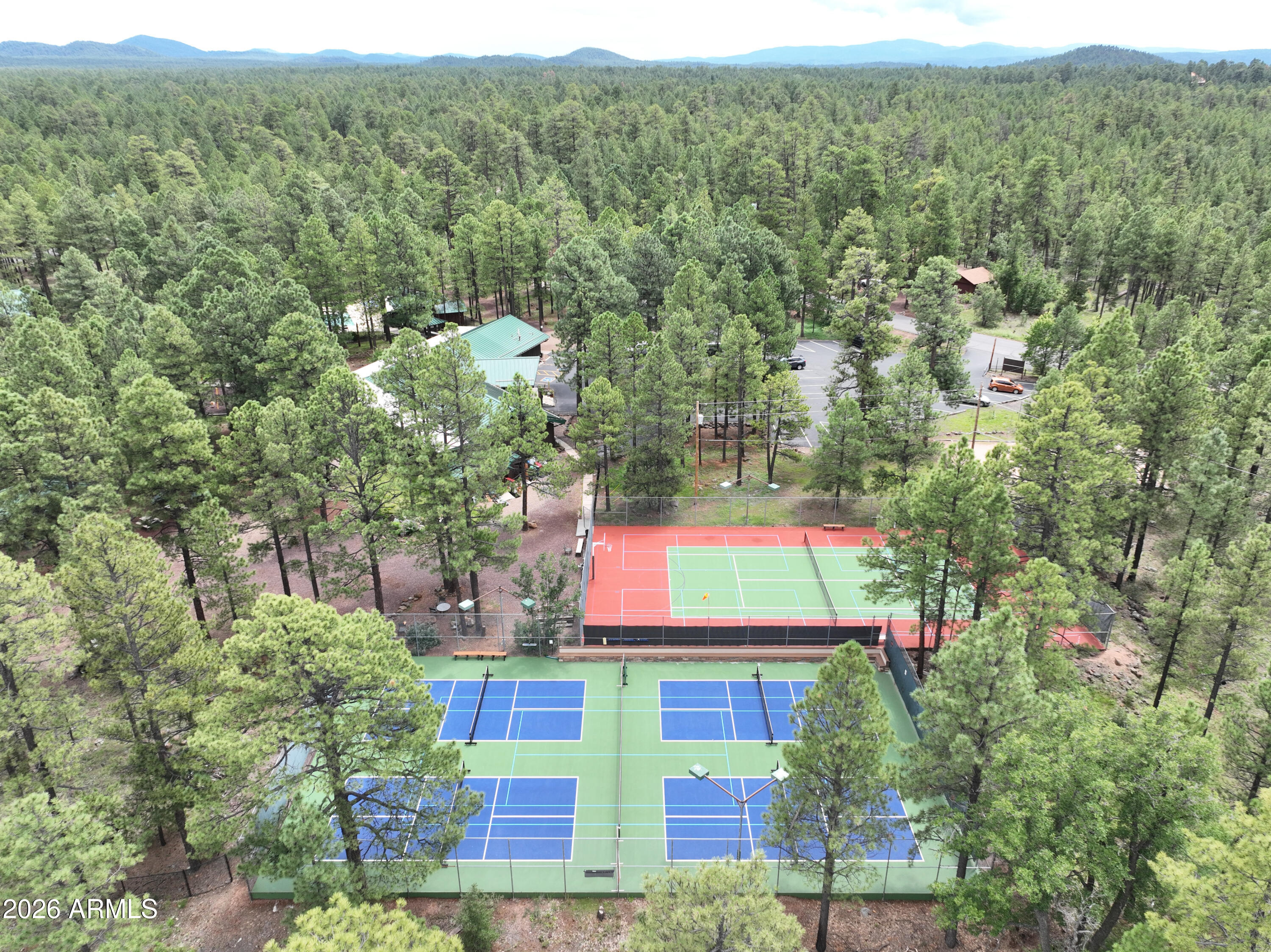 PINETOP LAKES MOUNTAIN HOMES UNIT 1 - Residential