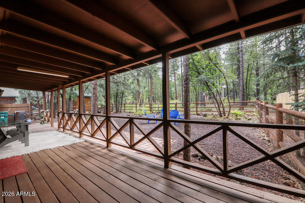 PINETOP LAKES MOUNTAIN HOMES UNIT 1 - Residential