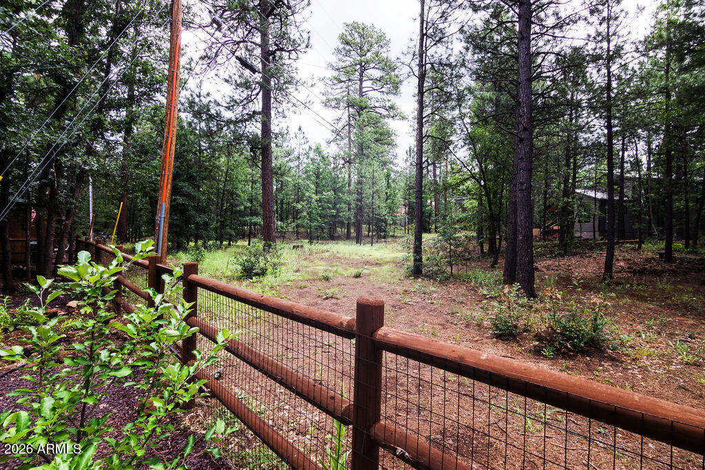 PINETOP LAKES MOUNTAIN HOMES UNIT 1 - Residential