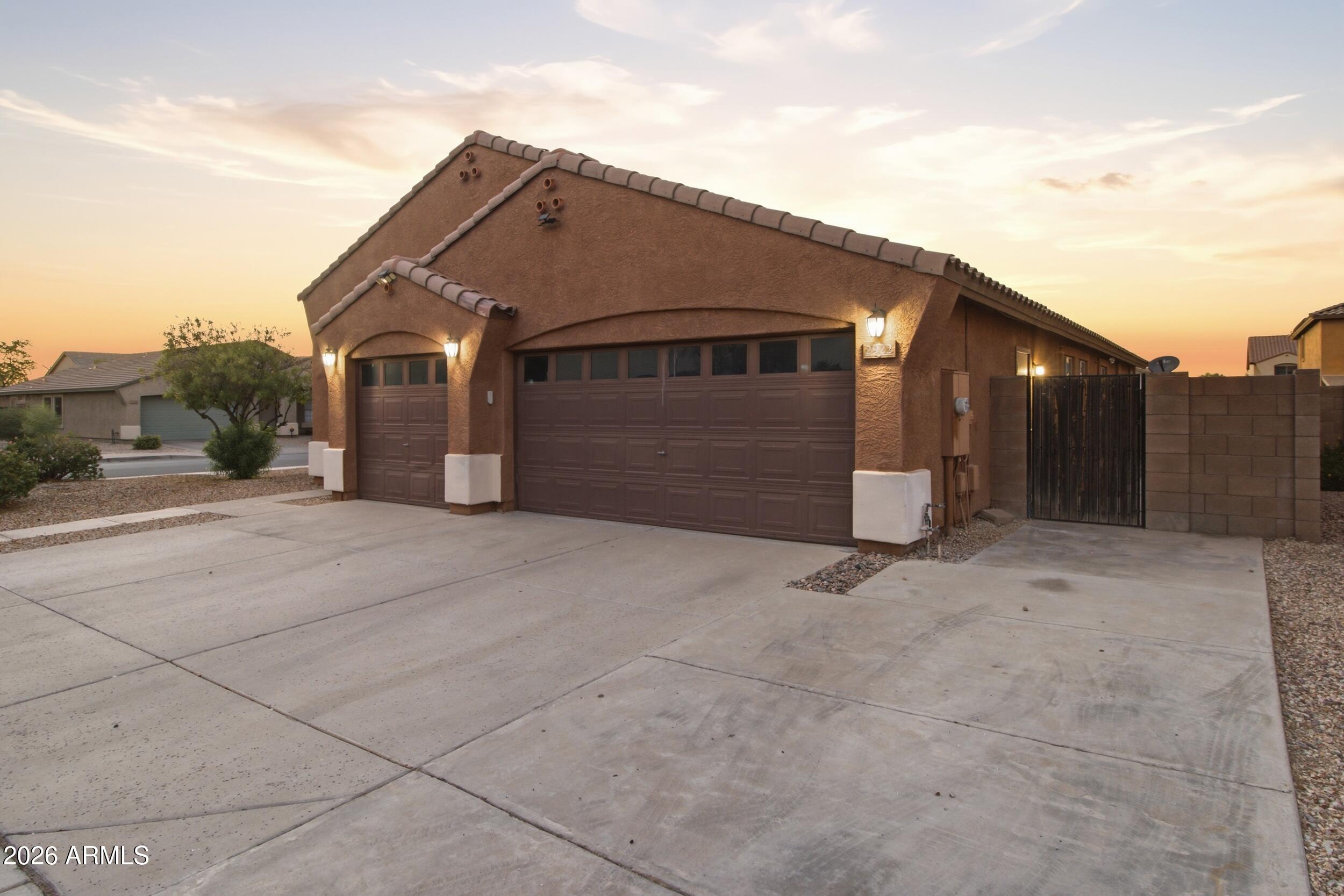LAVEEN VILLAGE AMD - Residential