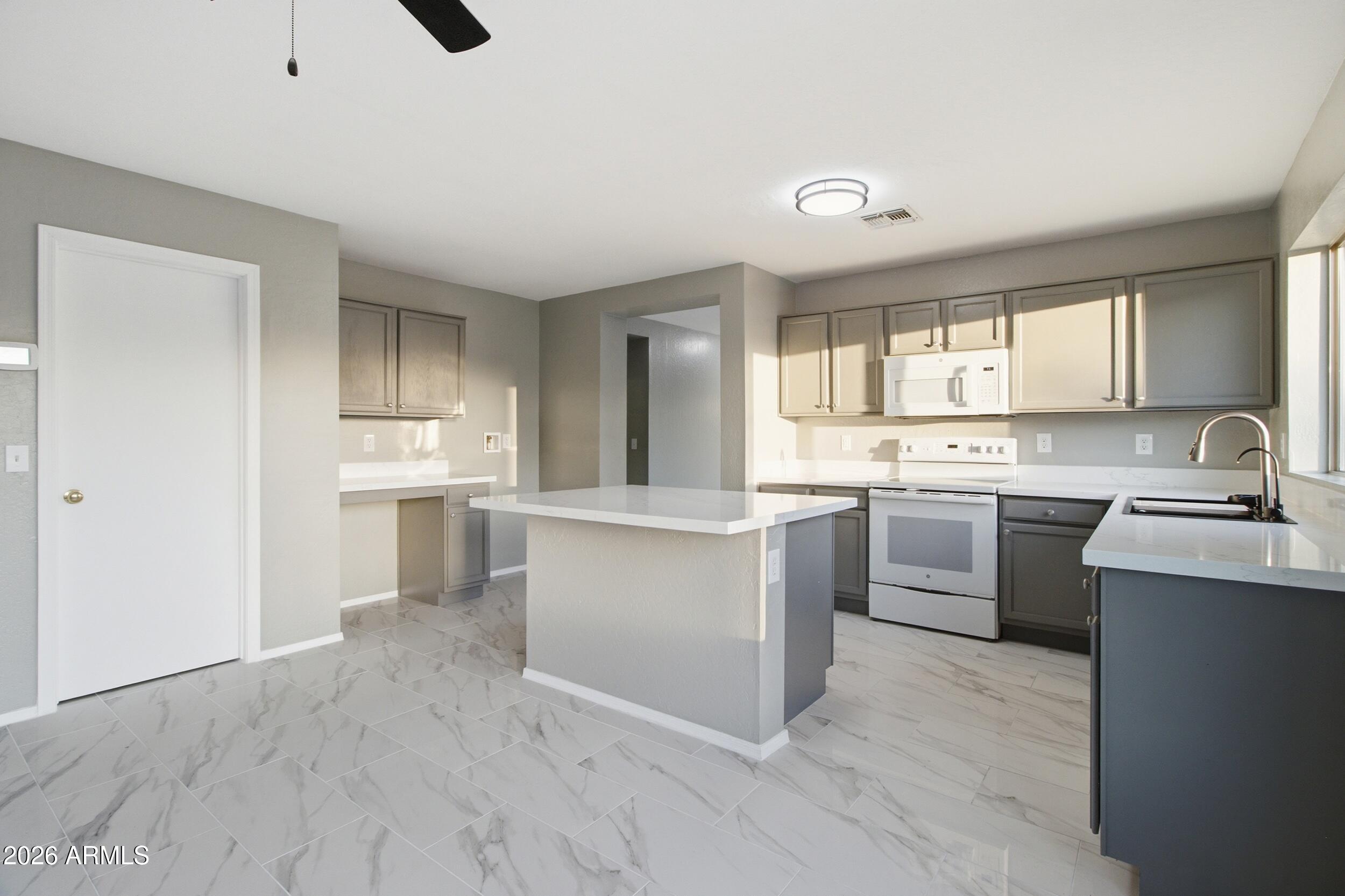 LAVEEN VILLAGE AMD - Residential