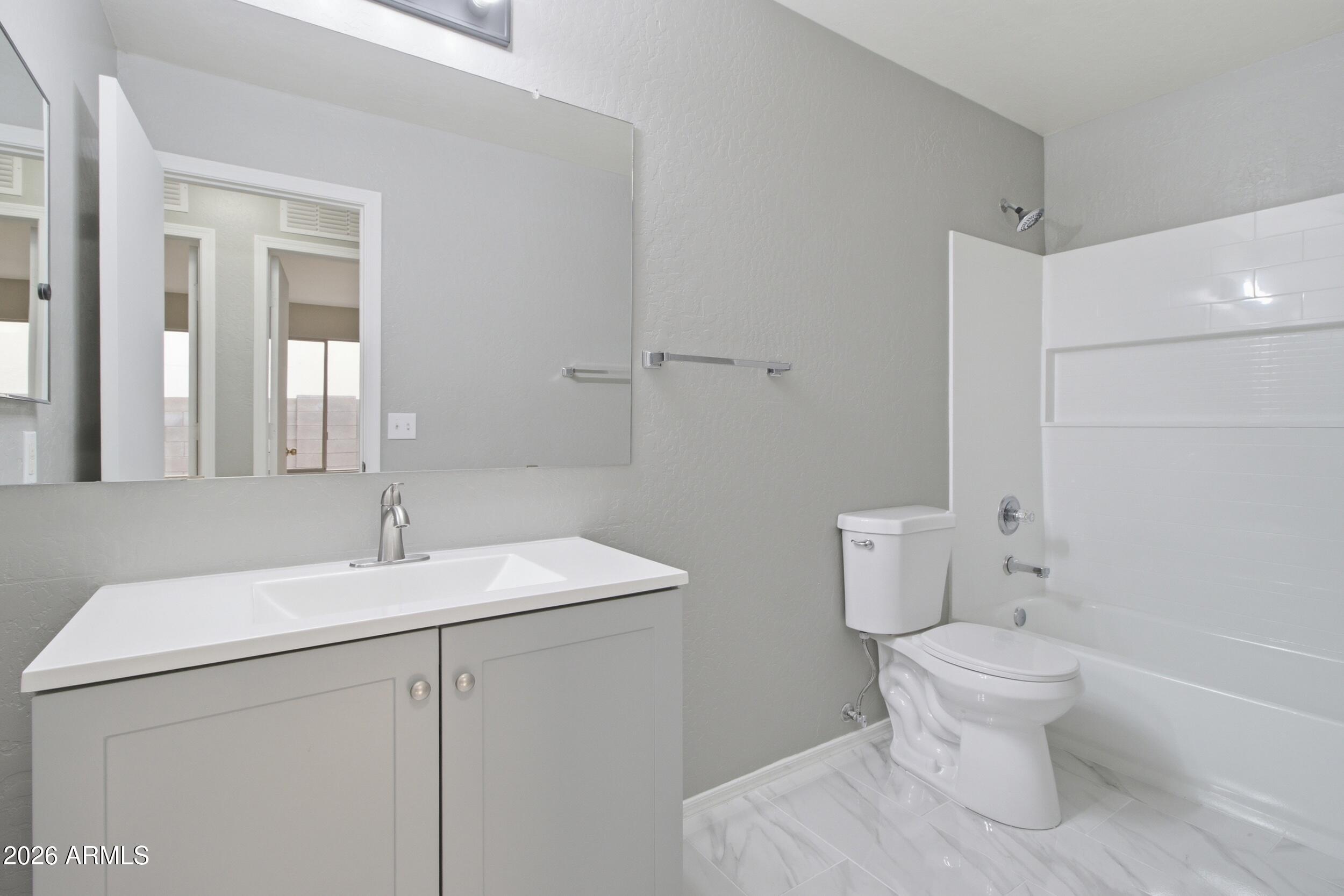 LAVEEN VILLAGE AMD - Residential