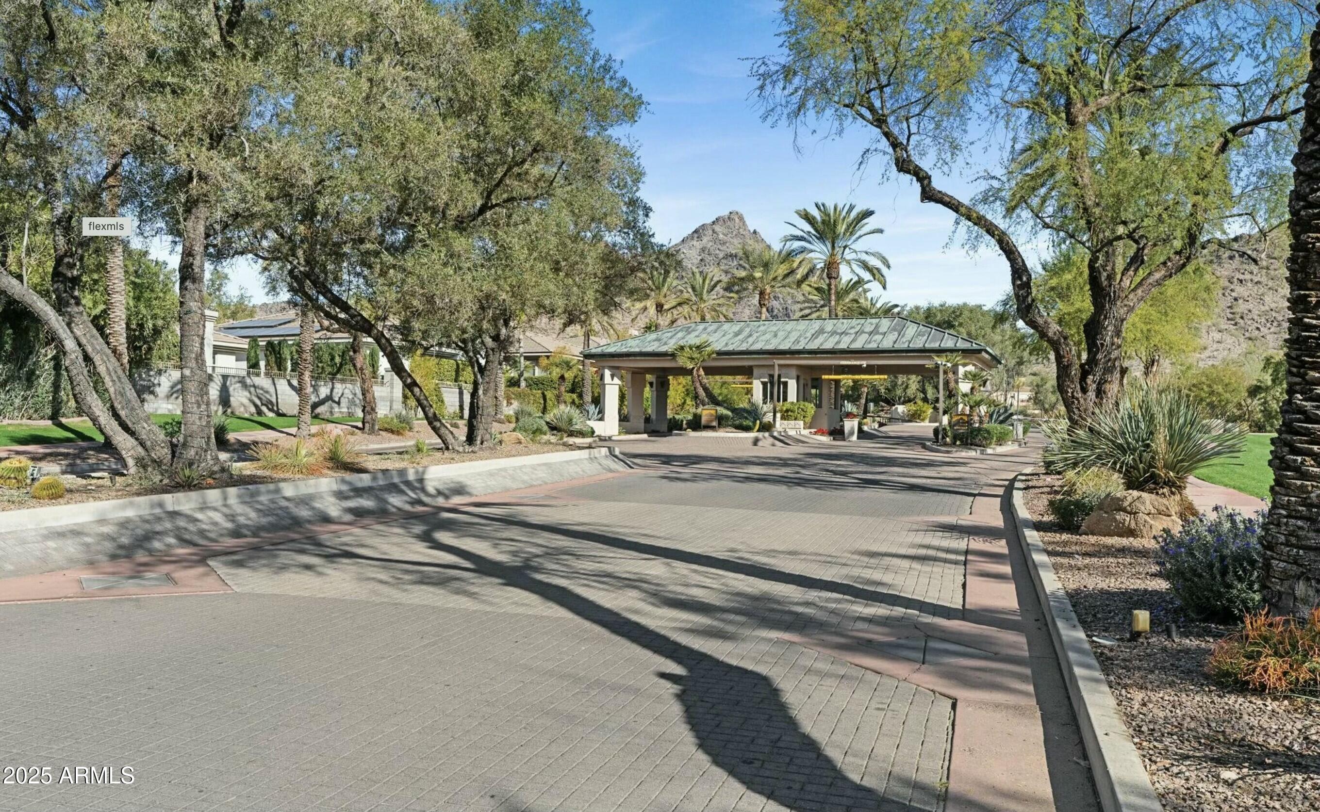 BILTMORE MOUNTAIN ESTATES LOT 1-39 TR A-H J K - Residential