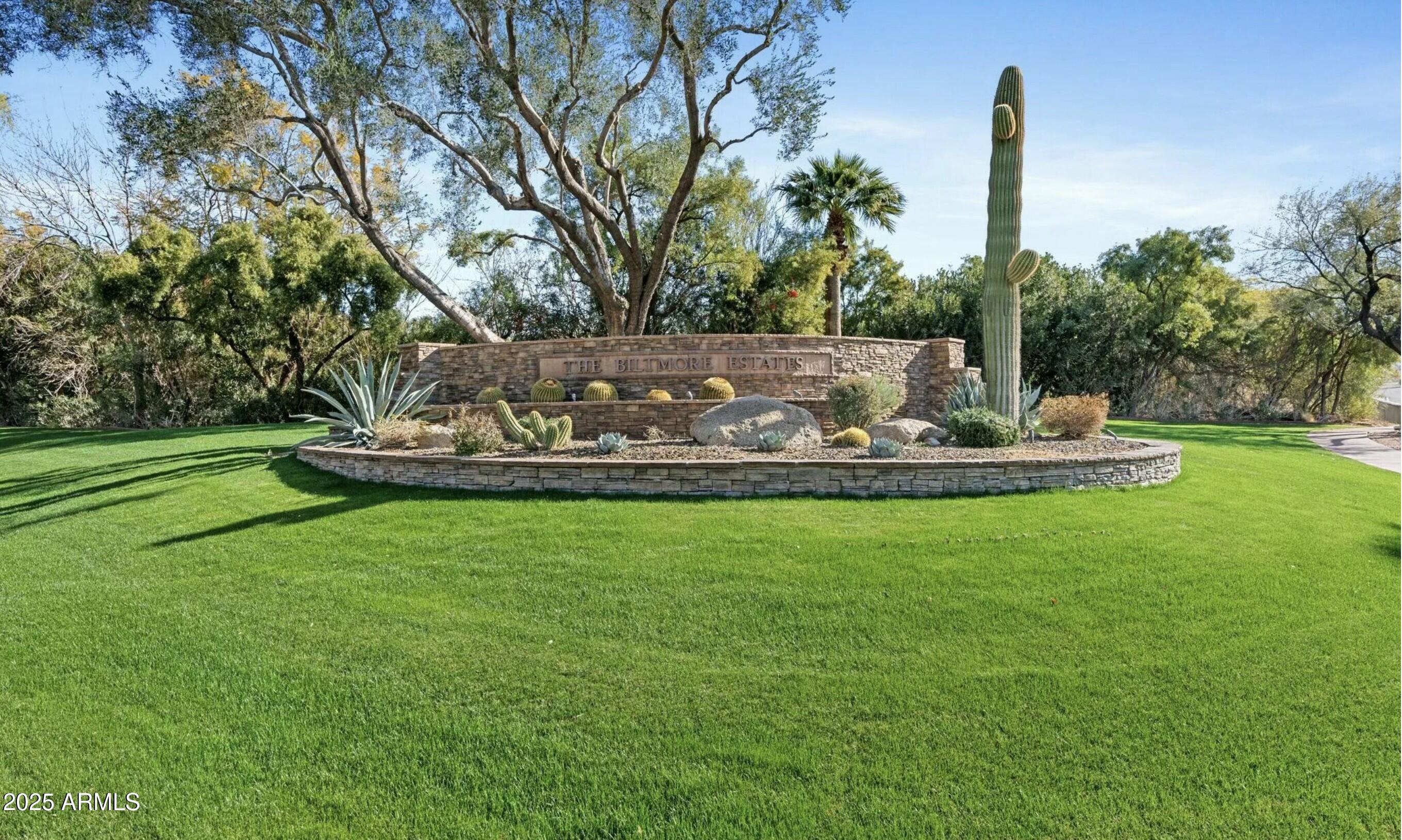 BILTMORE MOUNTAIN ESTATES LOT 1-39 TR A-H J K - Residential