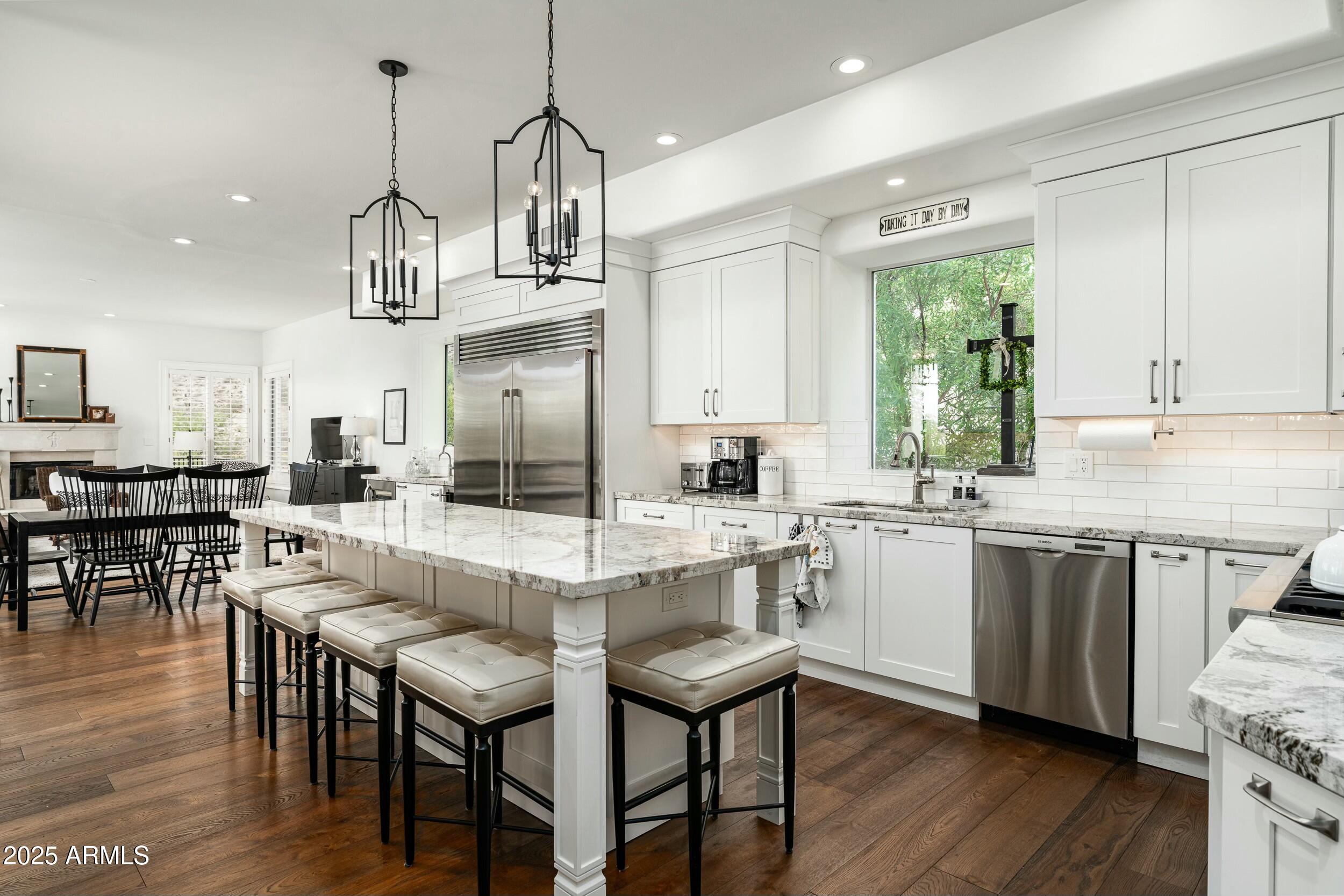 BILTMORE MOUNTAIN ESTATES LOT 1-39 TR A-H J K - Residential