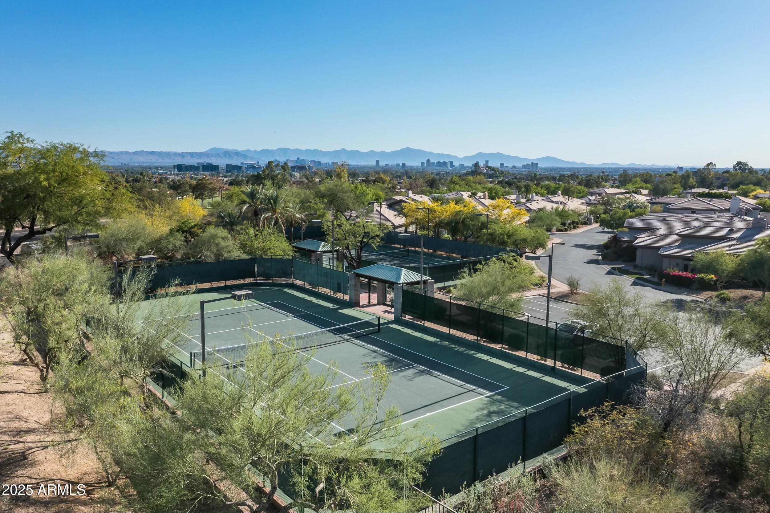 BILTMORE MOUNTAIN ESTATES LOT 1-39 TR A-H J K - Residential