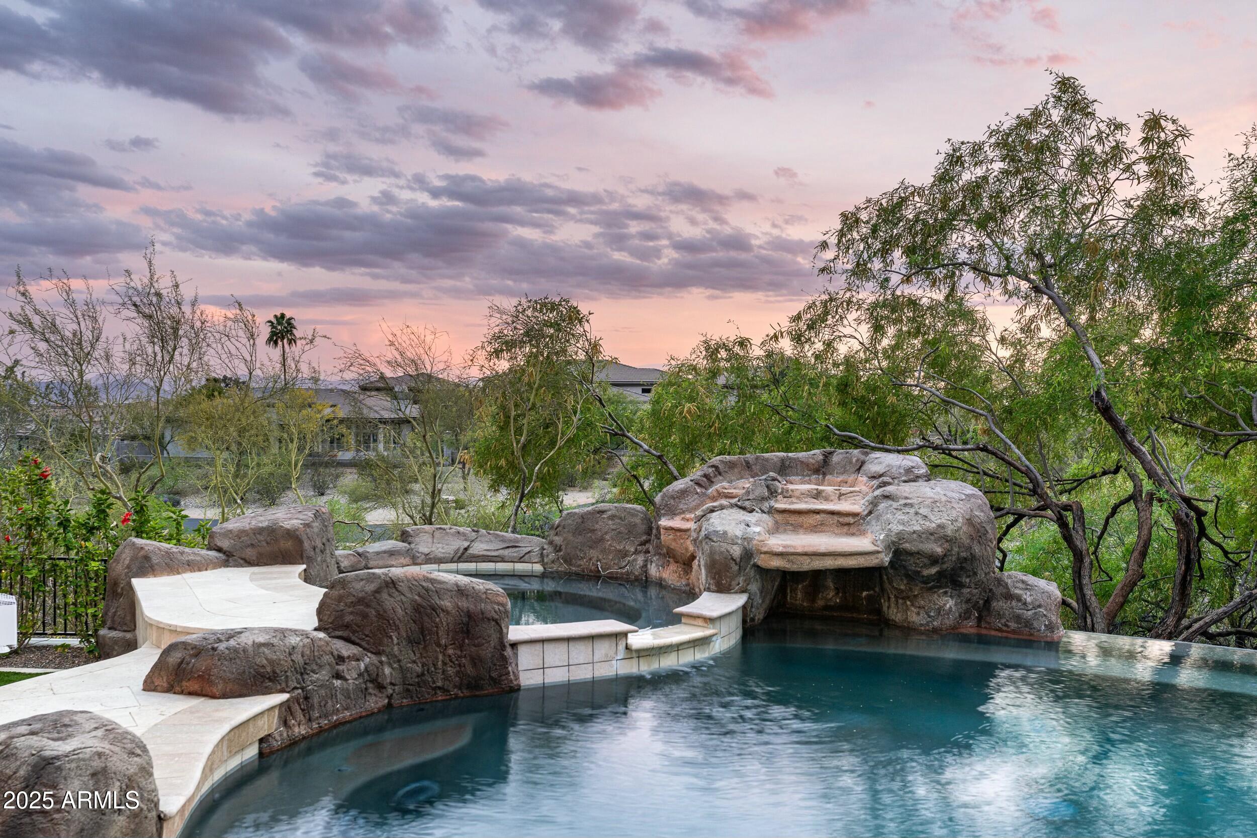 BILTMORE MOUNTAIN ESTATES LOT 1-39 TR A-H J K - Residential