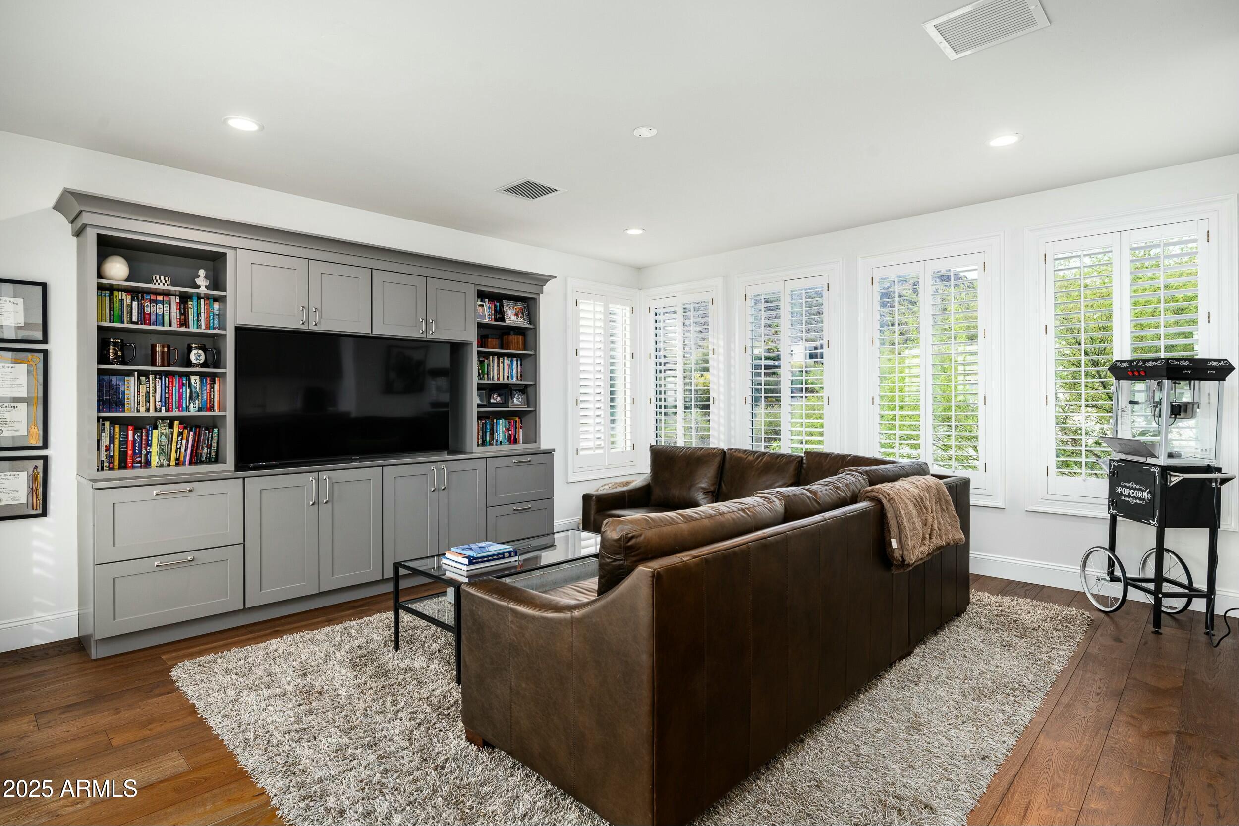 BILTMORE MOUNTAIN ESTATES LOT 1-39 TR A-H J K - Residential
