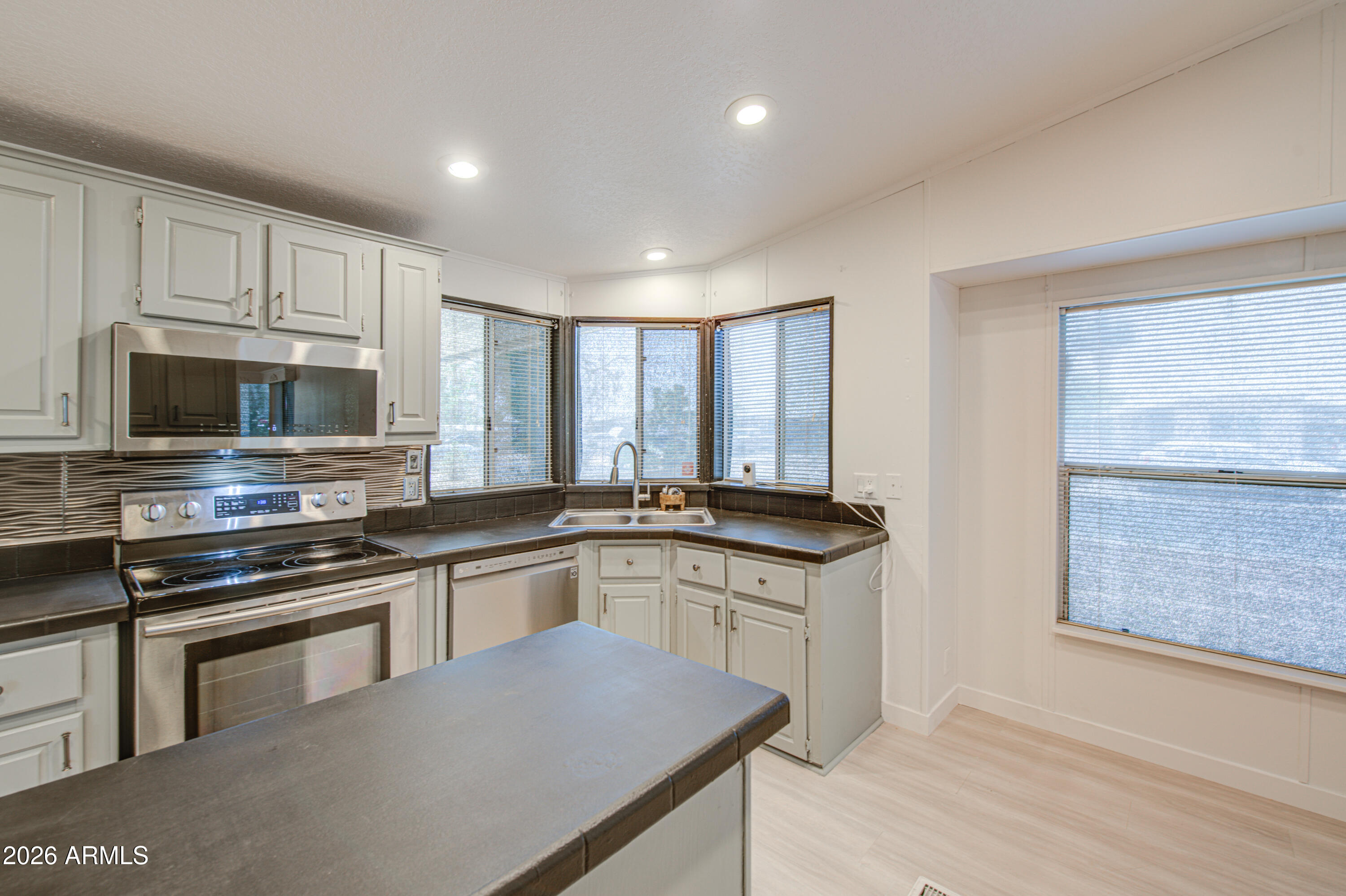 SUPERSTITION COUNTRY UNIT 1 - Residential