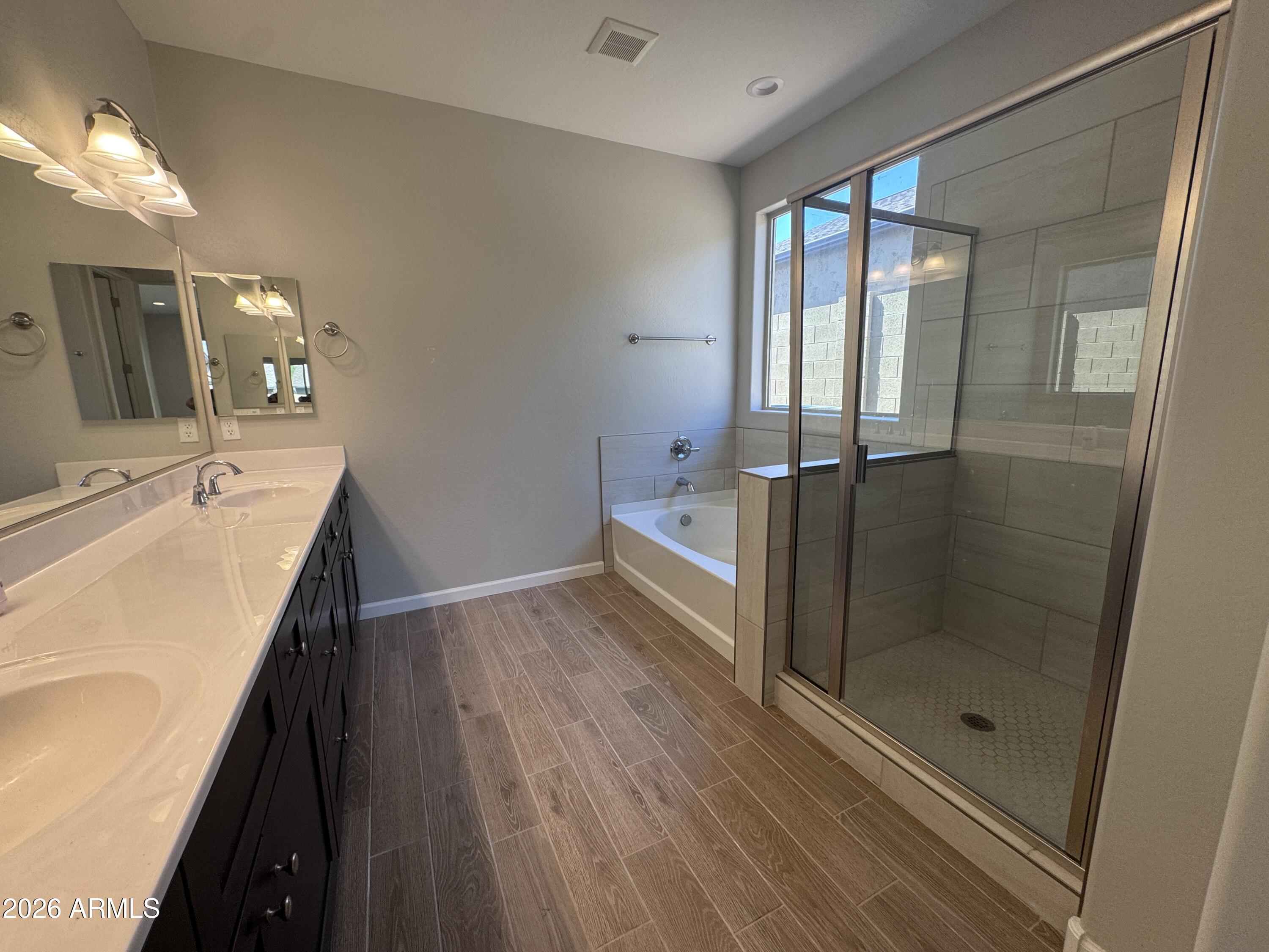 MOUNTAIN GATE - Residential