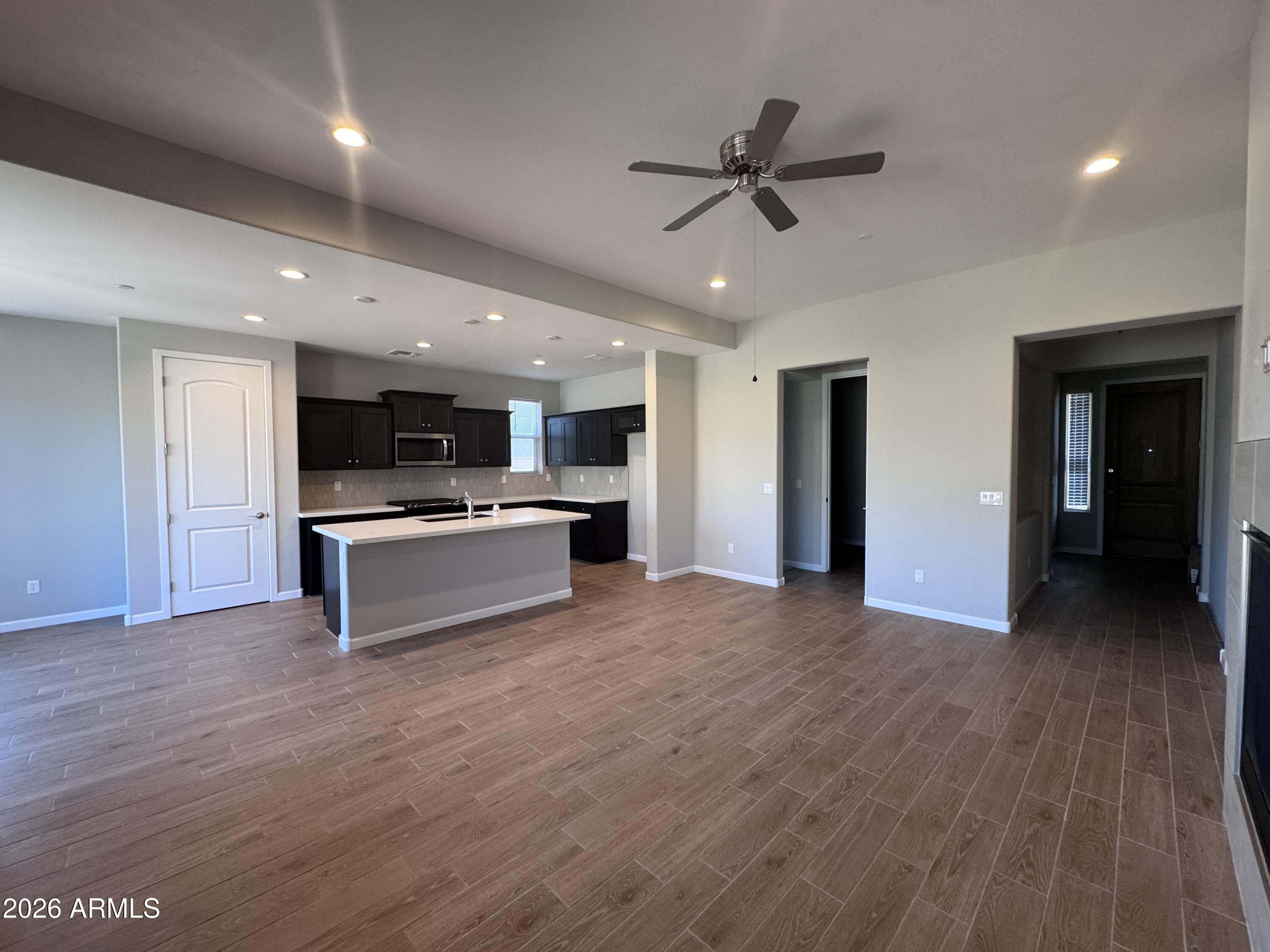 MOUNTAIN GATE - Residential