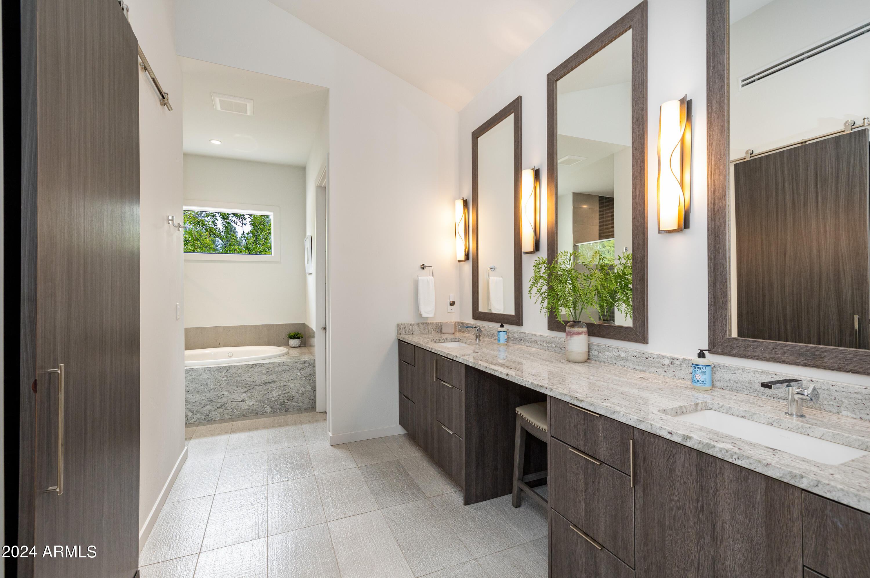 PINE CANYON - Residential
