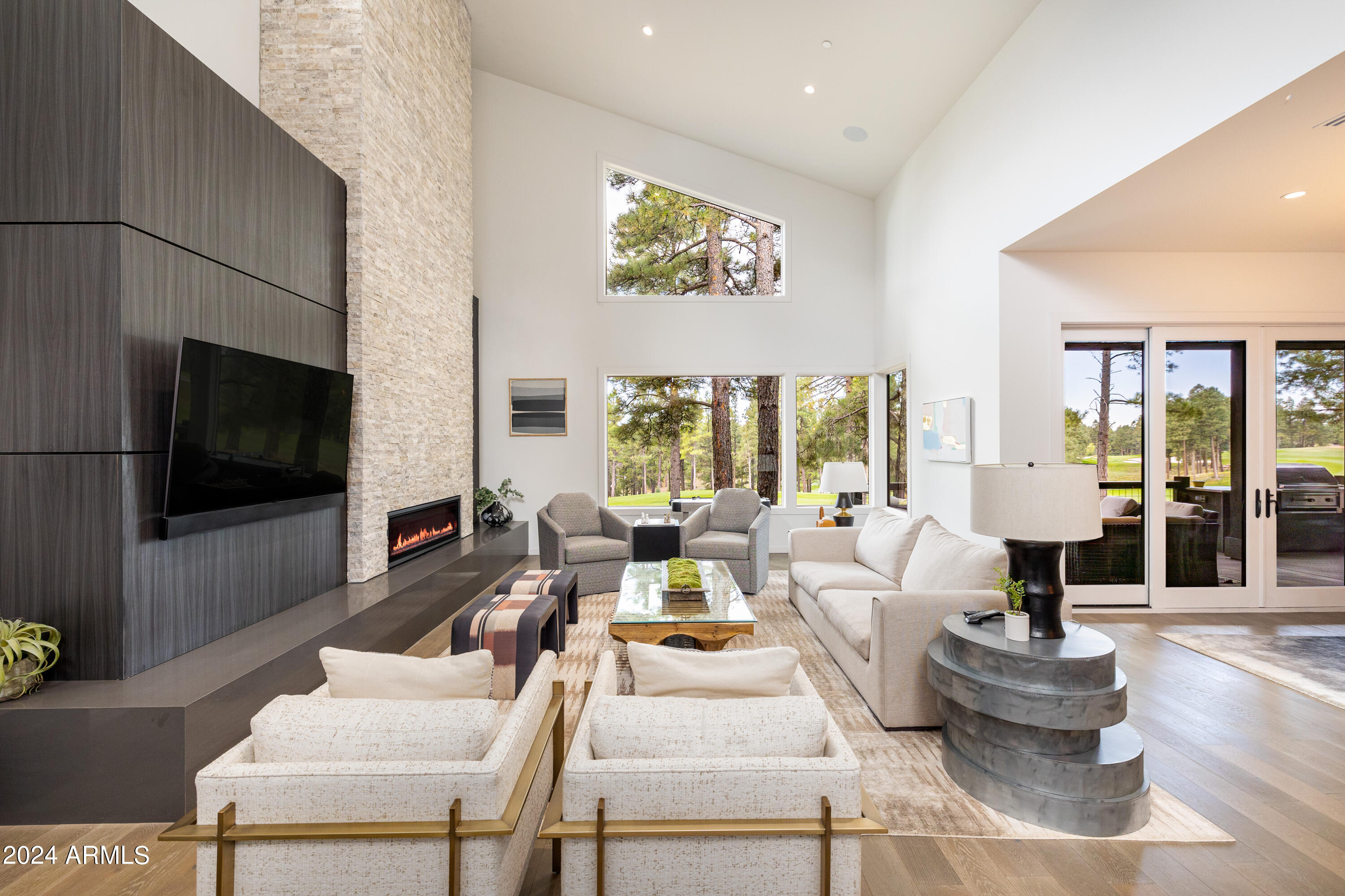 PINE CANYON - Residential