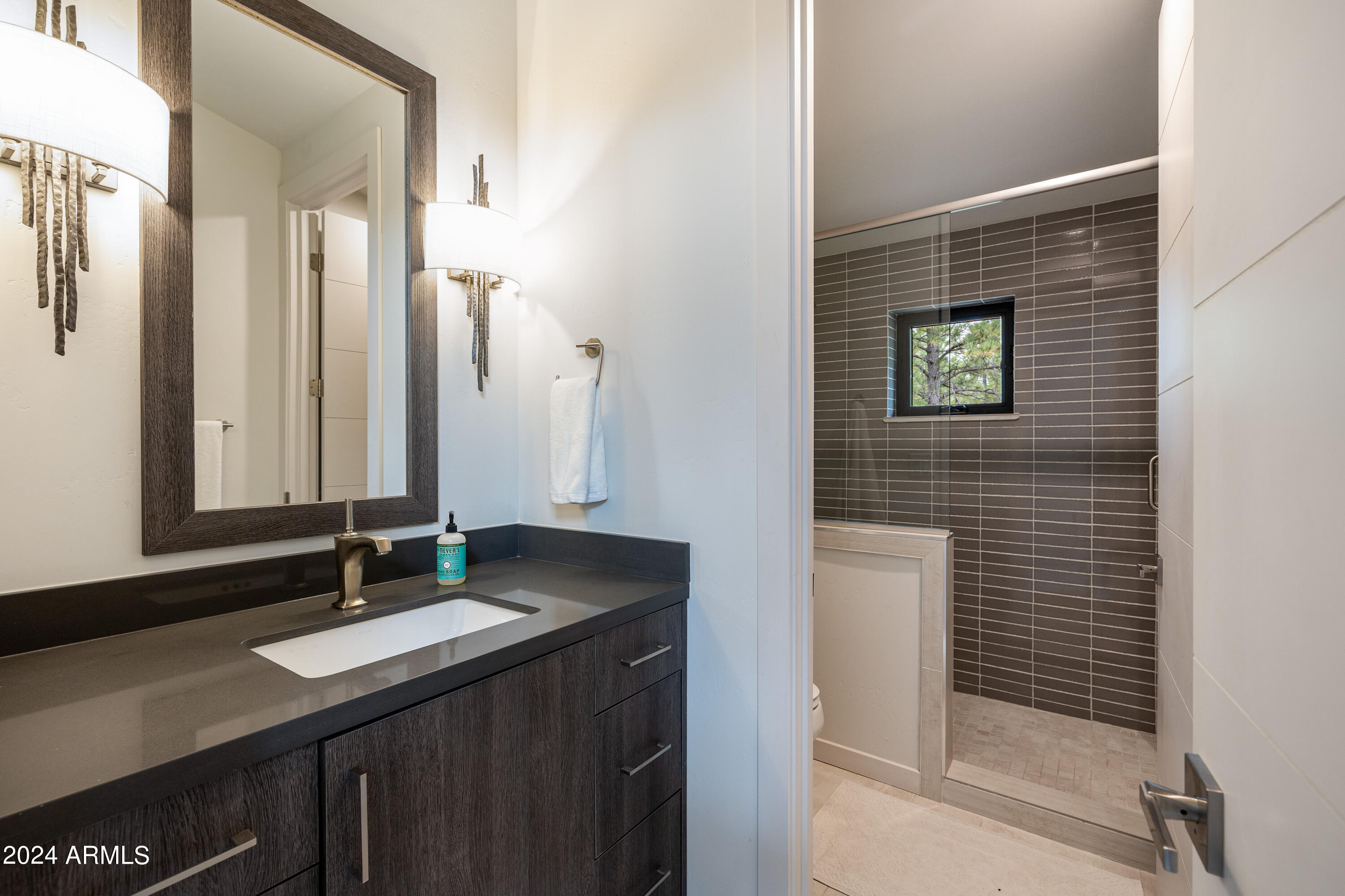 PINE CANYON - Residential